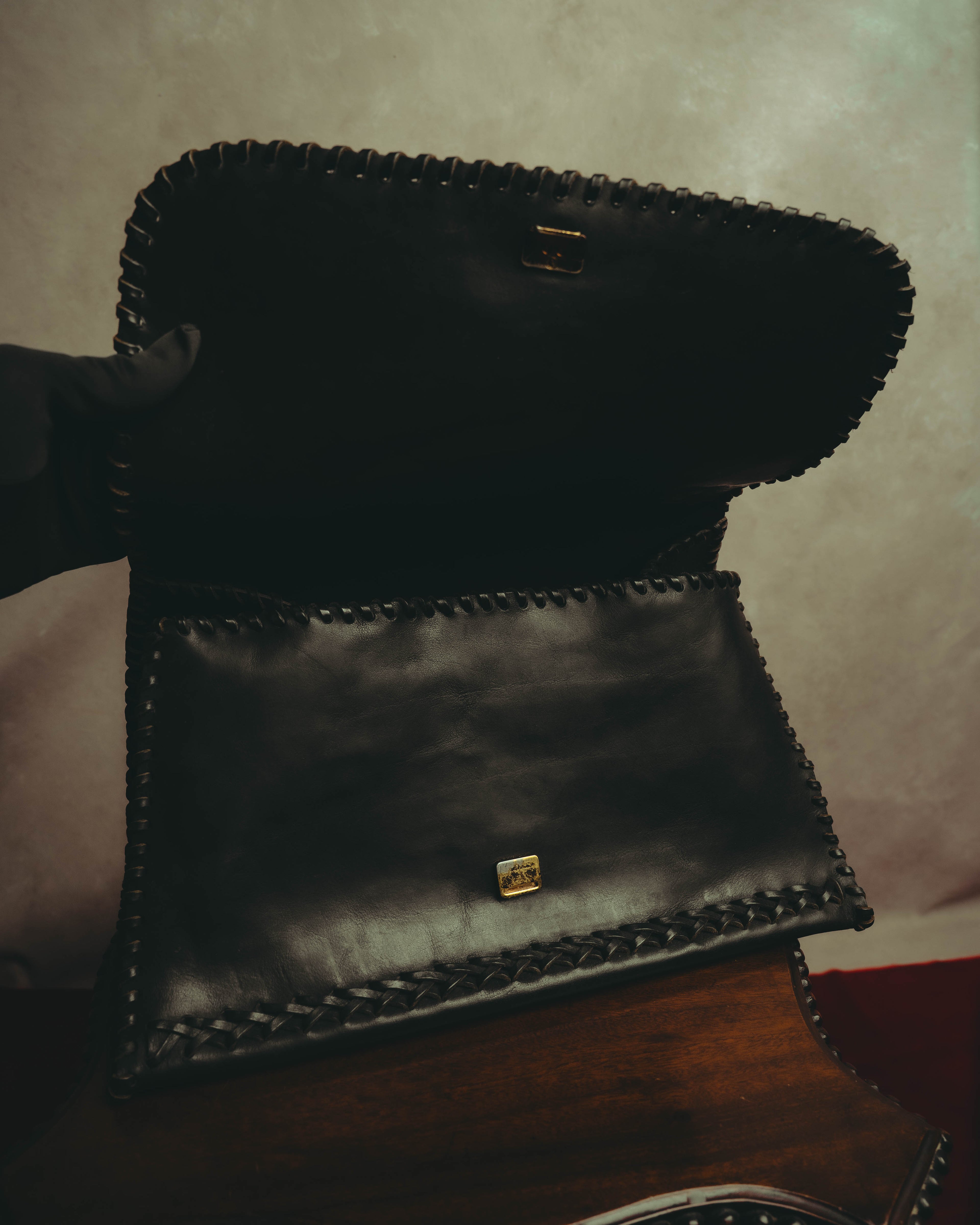 -SPECIAL- “FENDI” 80’s-90’s Coat of arms embossed whipstitched leather handbag