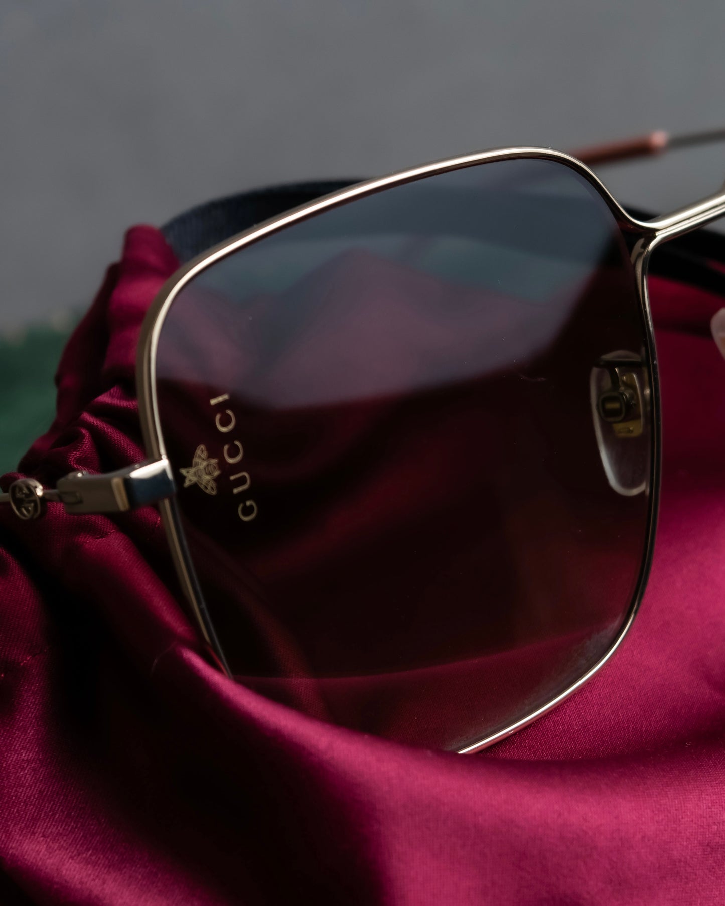 "GUCCI" Gold frame square frame sunglasses