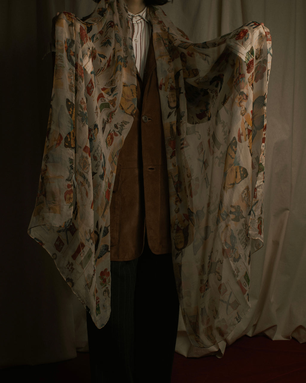 –SPECIAL– "Christian Dior"
00’s historic collage-print silk chiffon large stole