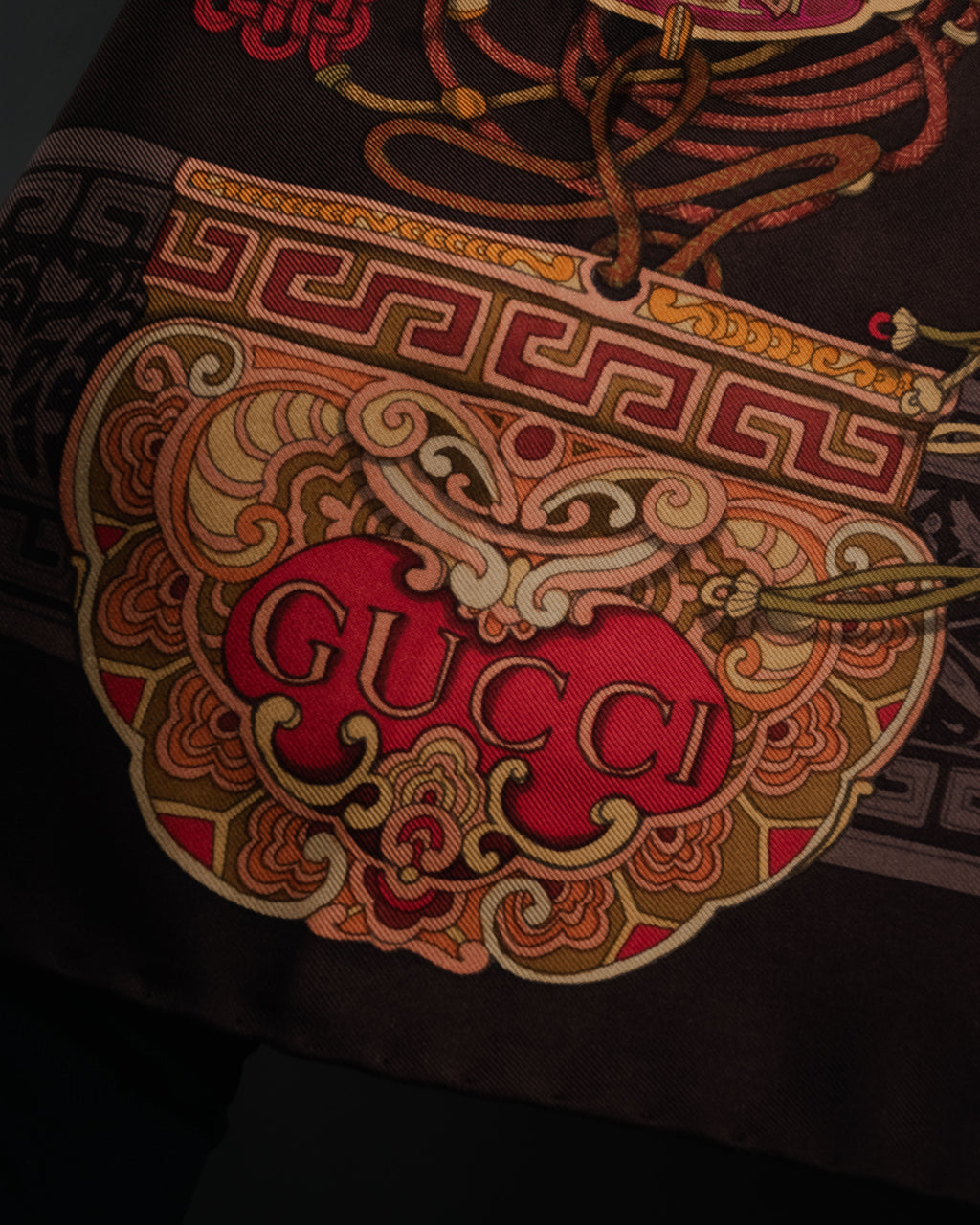 “GUCCI” 90’s Oriental motif silk carré scarf