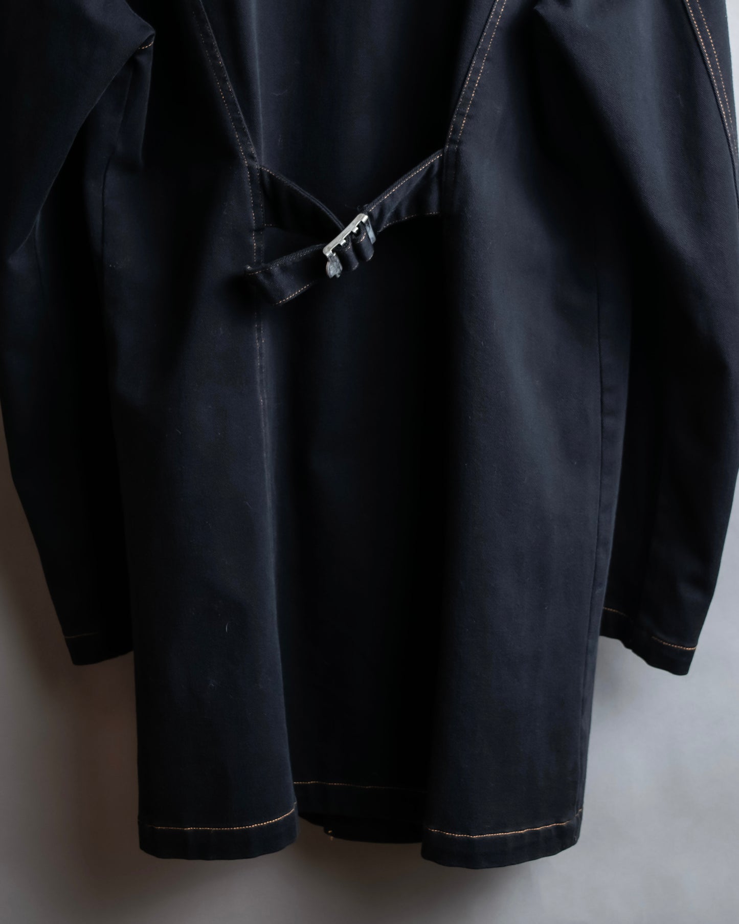 "JEAN PAUL GAULTIER JEANS"
Military detail stitching denim coat