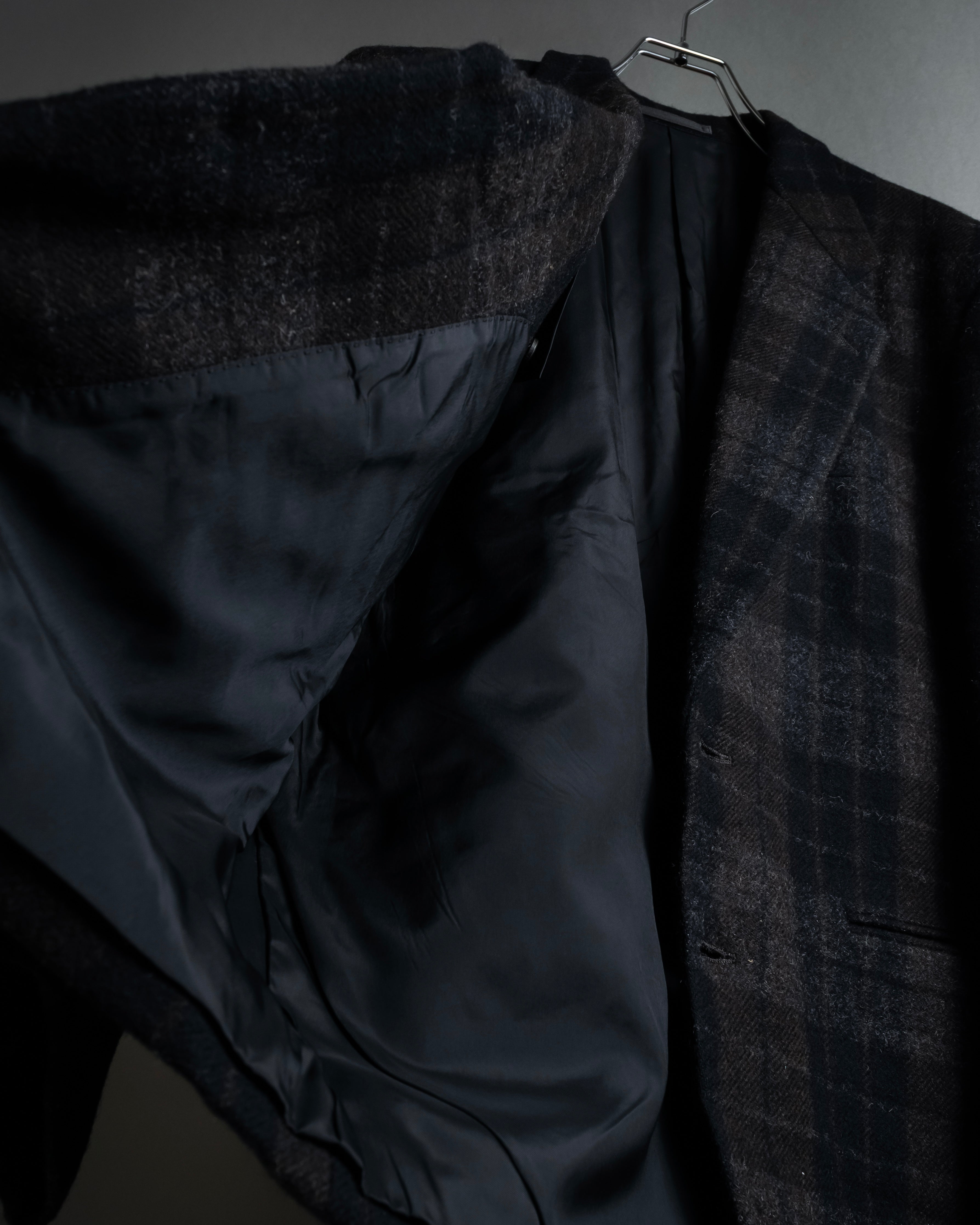 “COMME des GARÇONS HOMME”
88AW Boxy plaid tailored jacket