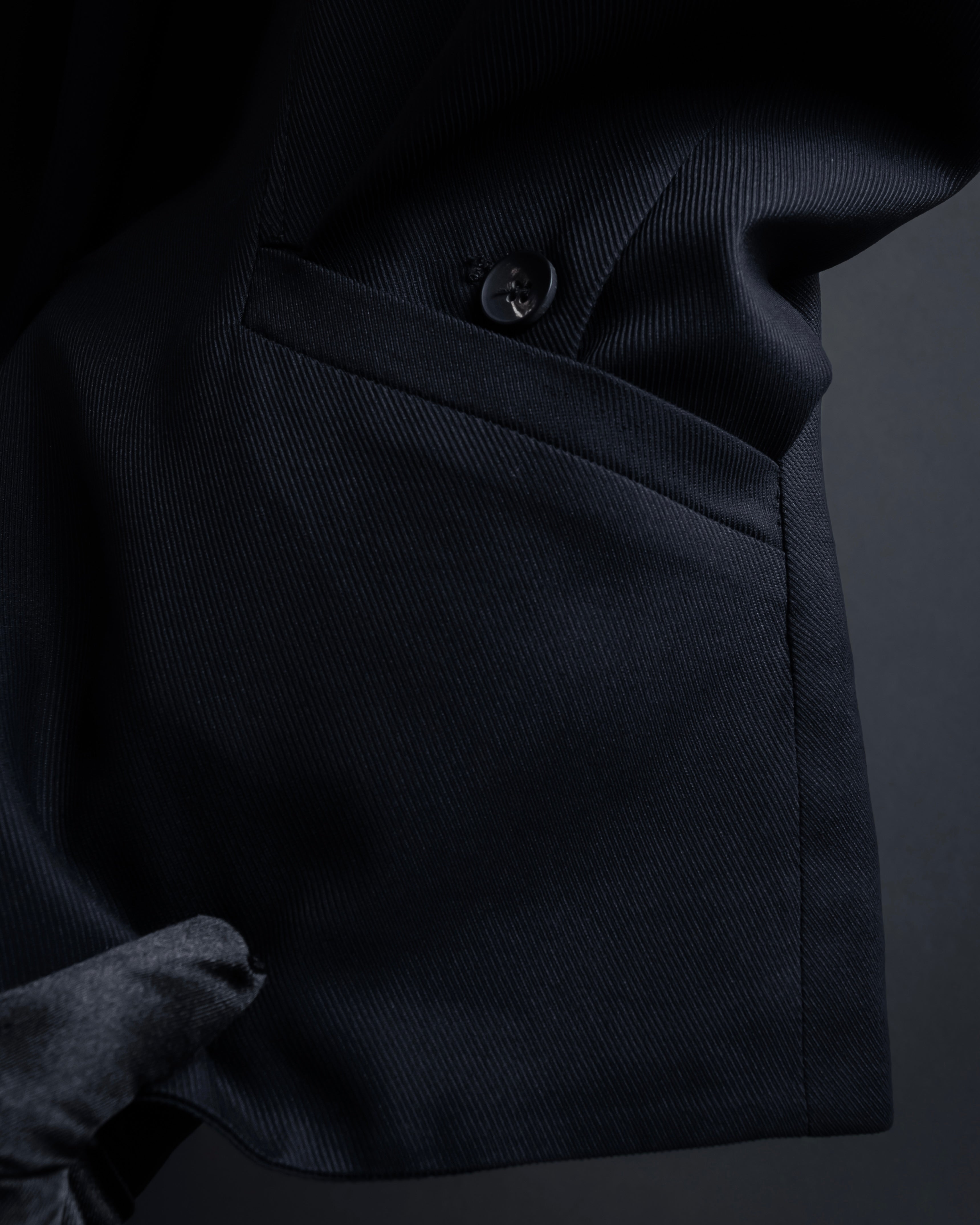 "HELMUT LANG" Leather lapel design, glossy jacket