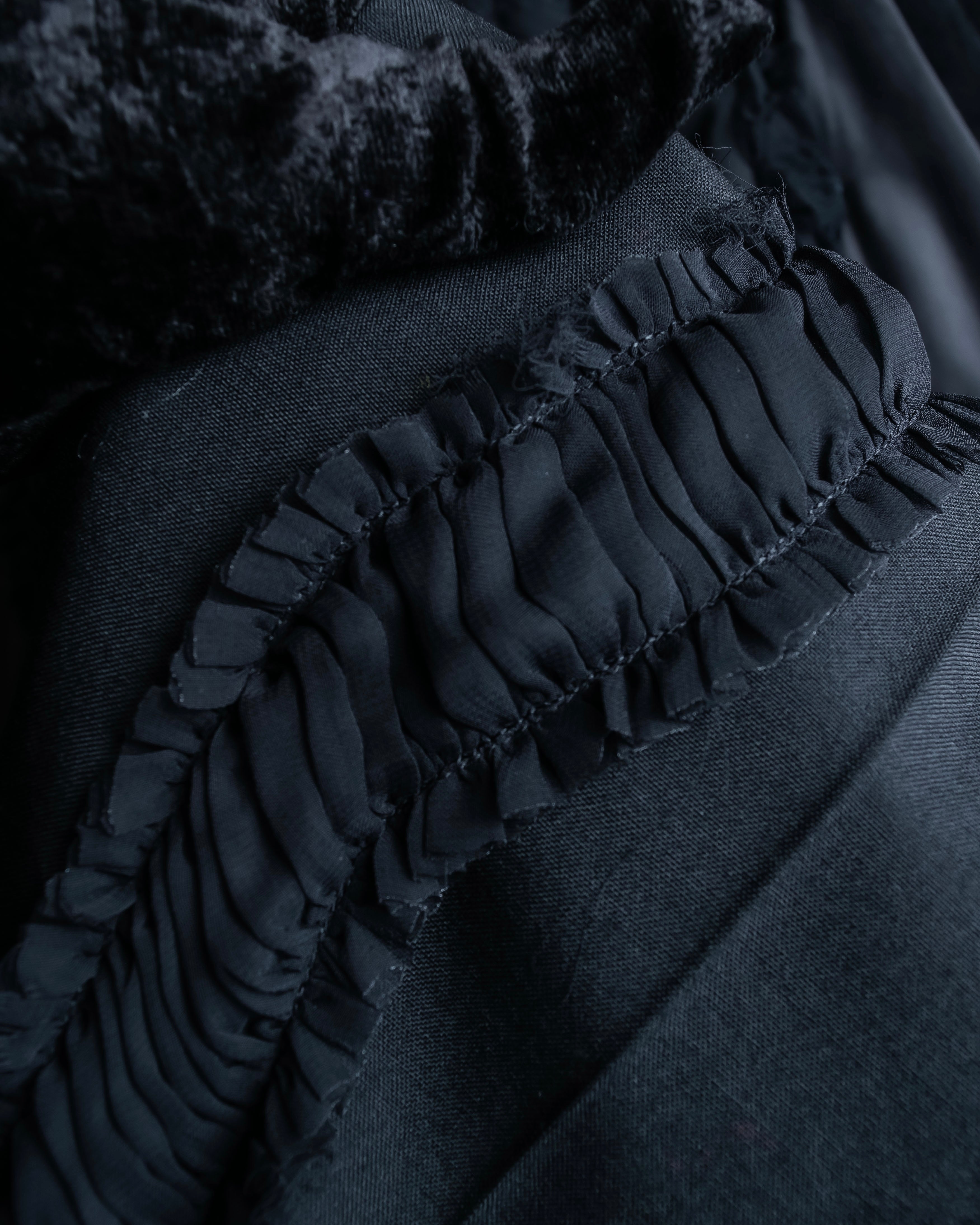 "COMME des GARCONS" Ruffle & tulle asymmetrical docking sarouel slacks