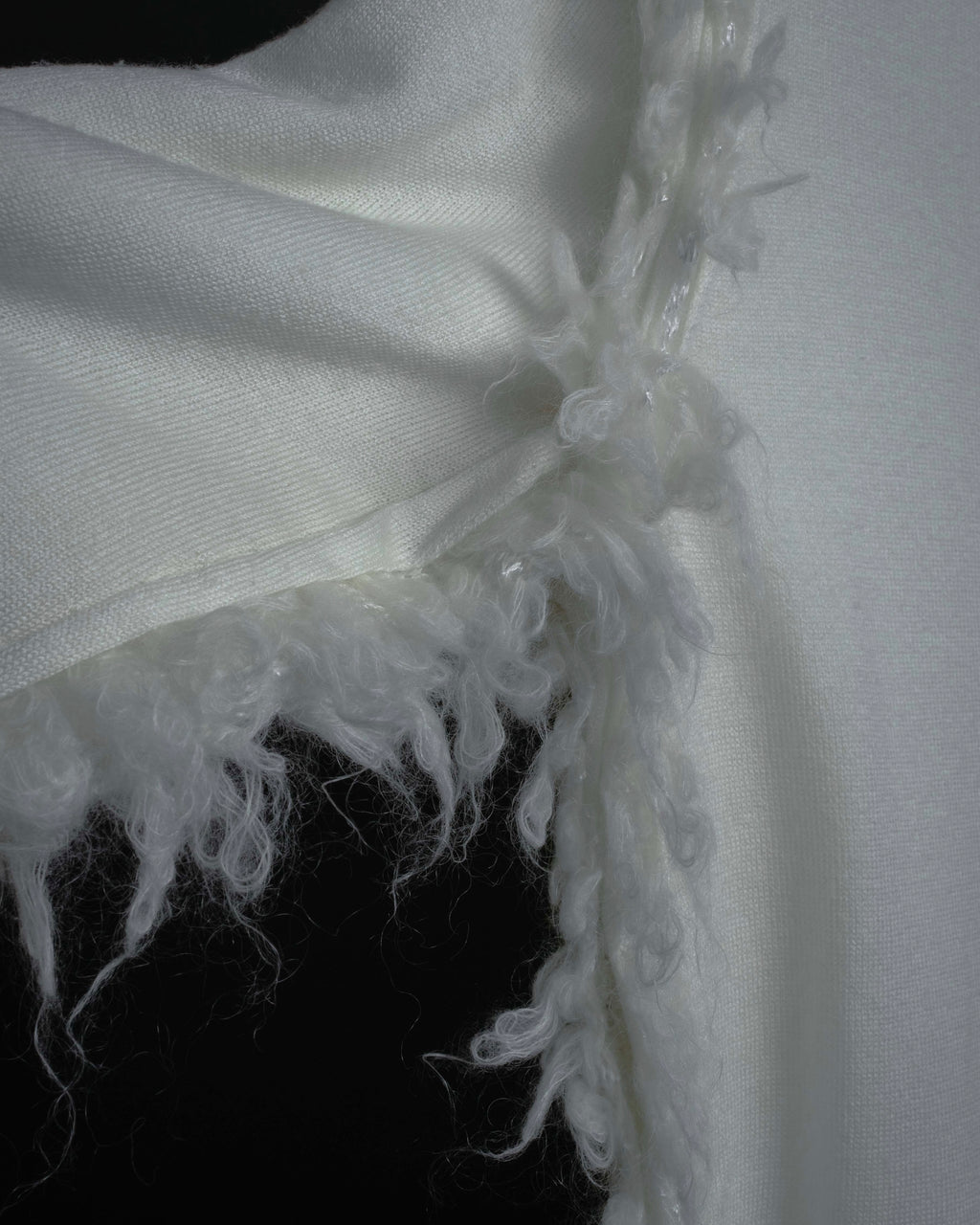 "COMME des GARCONS" 18AW layered mesh design fringe thick knit