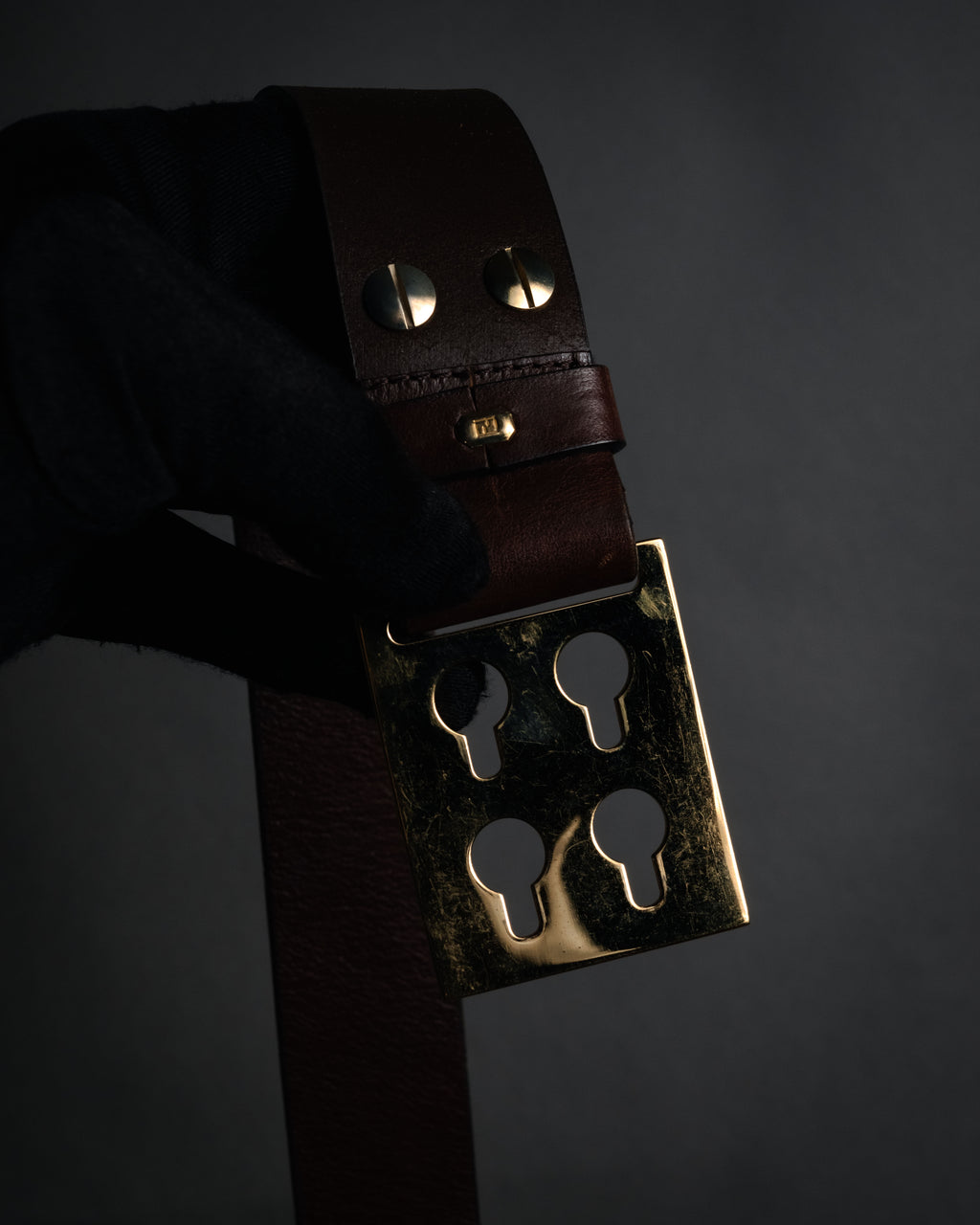 “FENDI” 2000’s FF studded sculptural leather belt