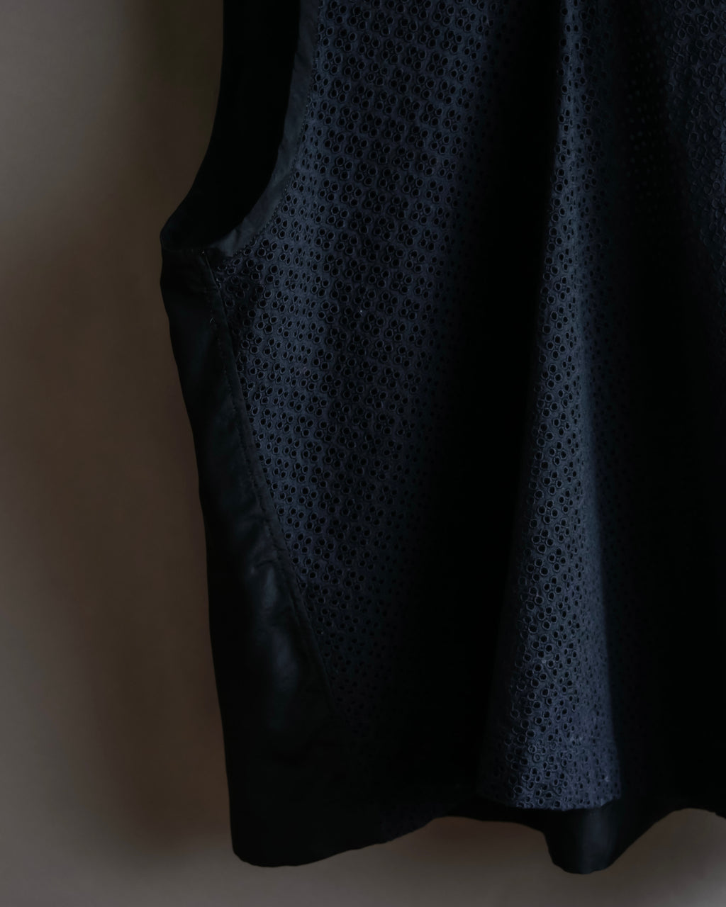 "tricot COMME des GARCONS" 96SS eyelet lace design patterned fabric switching vest