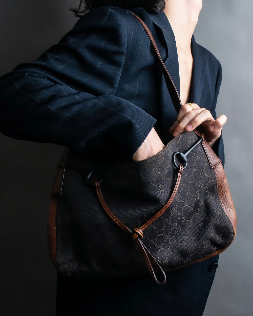 "GUCCI" GG canvas horsebit detail shoulder bag