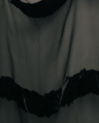 “GUCCI” 90’s-00’s Sheer velvet trimmed silk blend stole