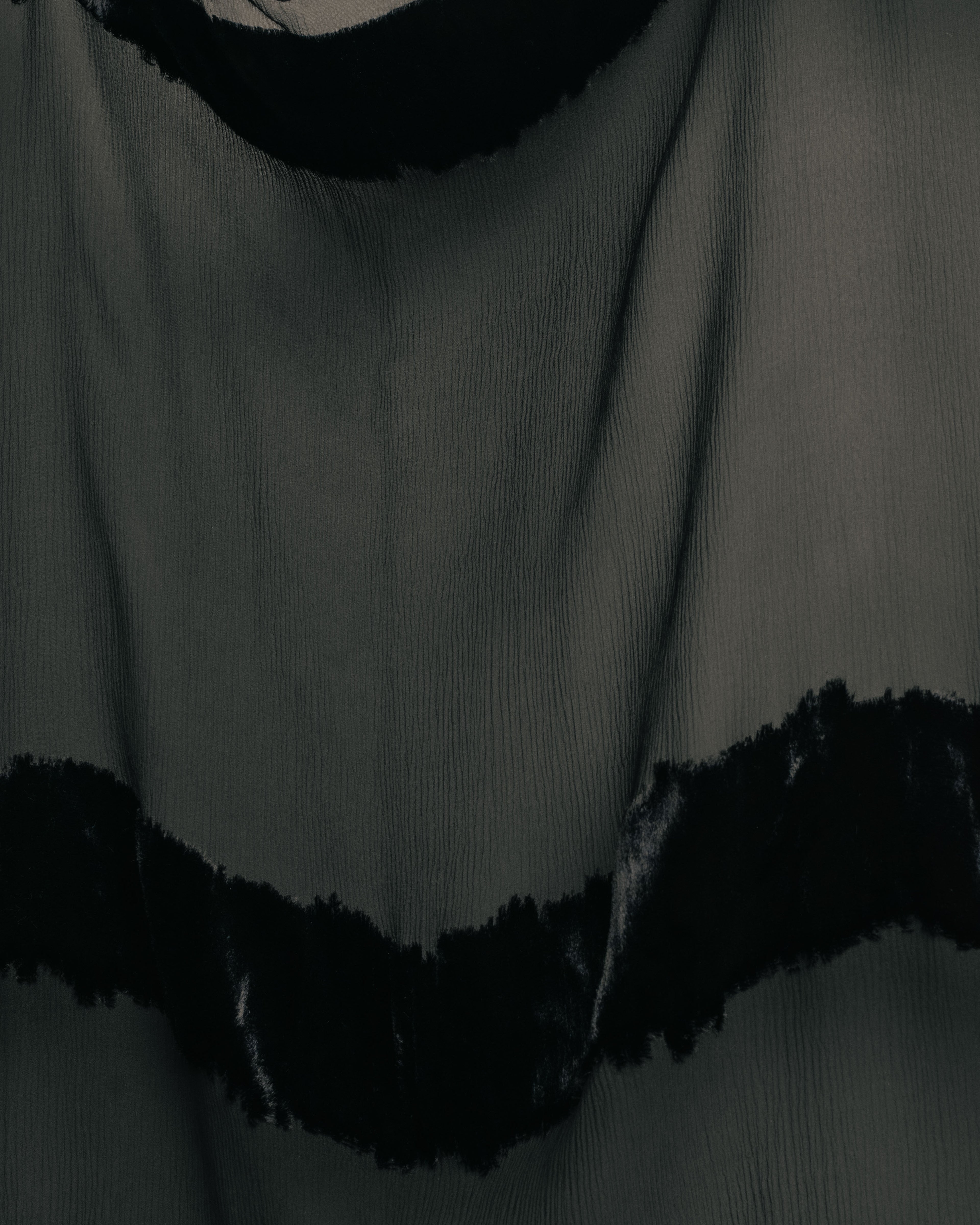 “GUCCI” 90’s-00’s Sheer velvet trimmed silk blend stole
