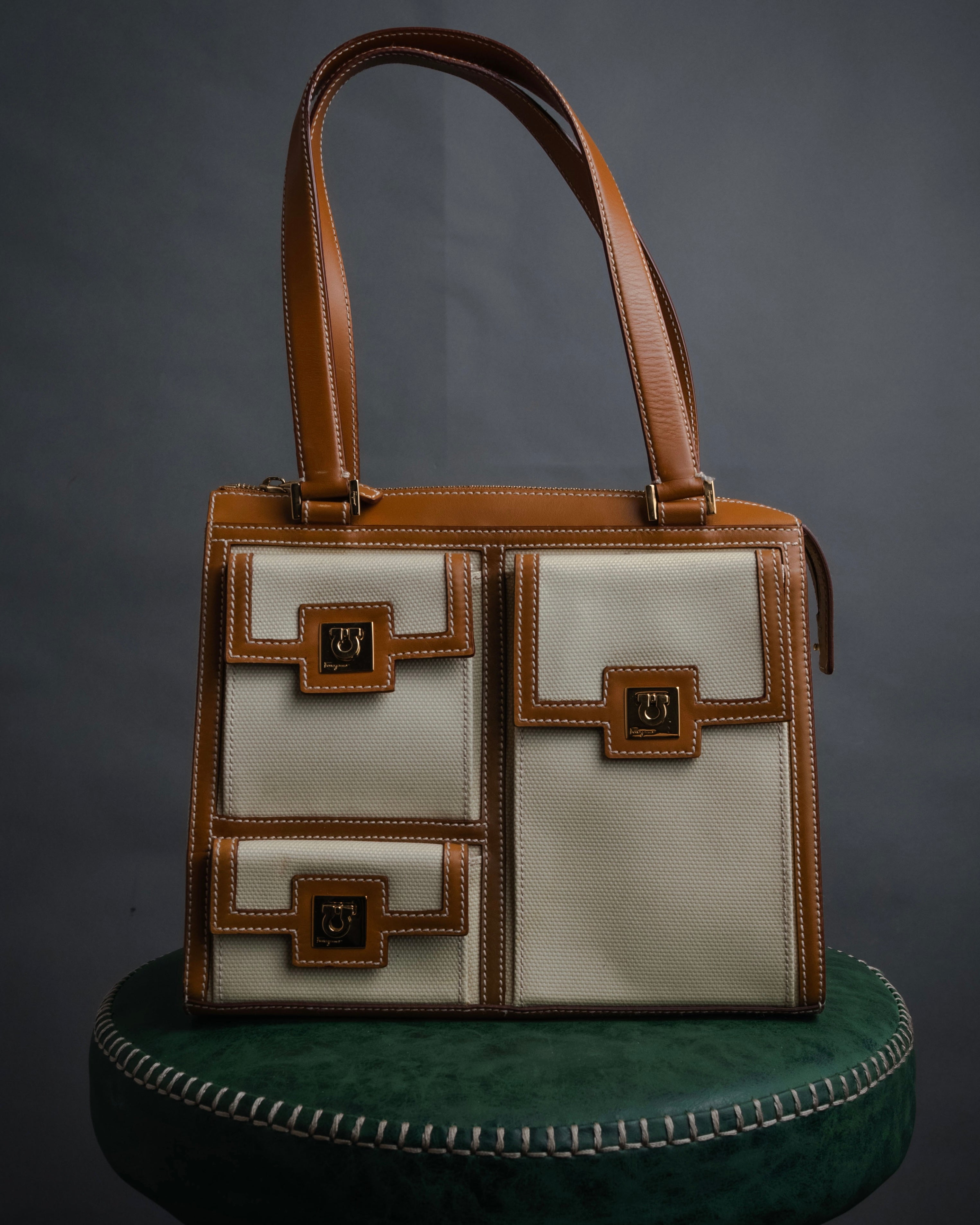 –SPECIAL– “Salvatore Ferragamo”
90’s-00’s Gancini canvas leather tote bag