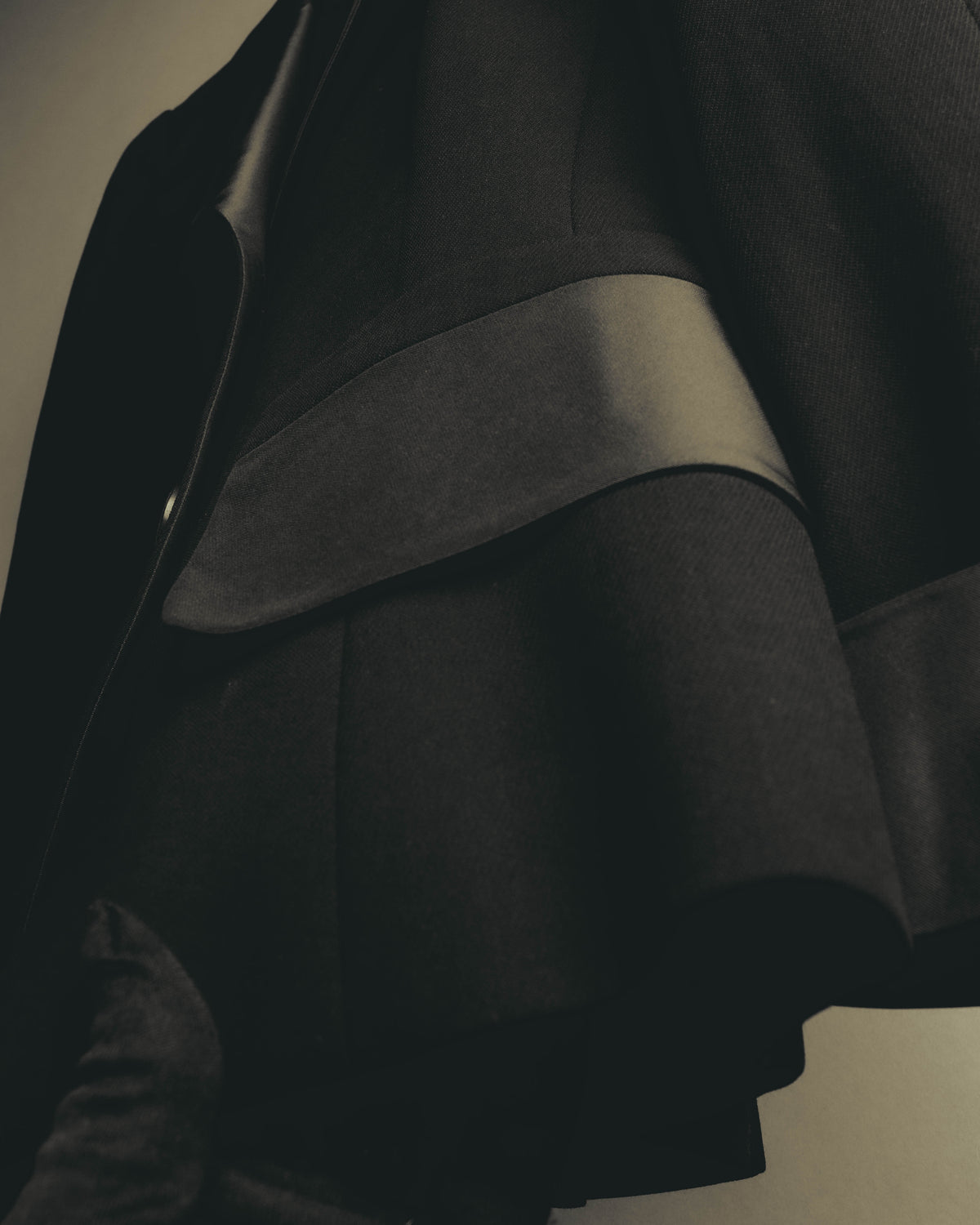 "DONNA KARAN NEW YORK" 90's Satin trimmed wool blazer
