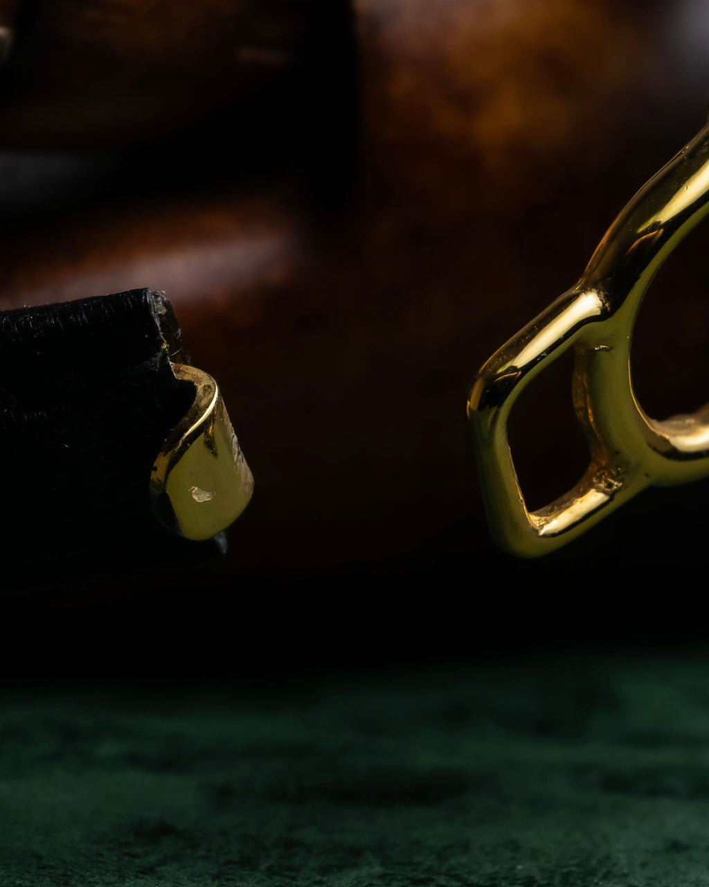 "CELINE" Horse-drawn carriage motif buckle leather bracelet