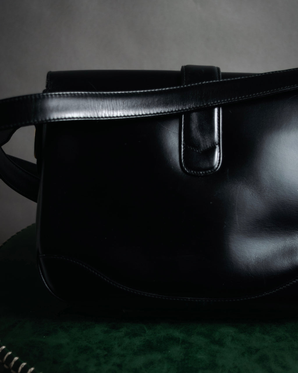 “GUCCI” 80’s box calf interlocking G shoulder bag