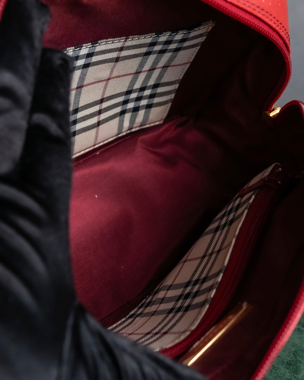 "BURBERRY" Bright red square silhouette leather handbag