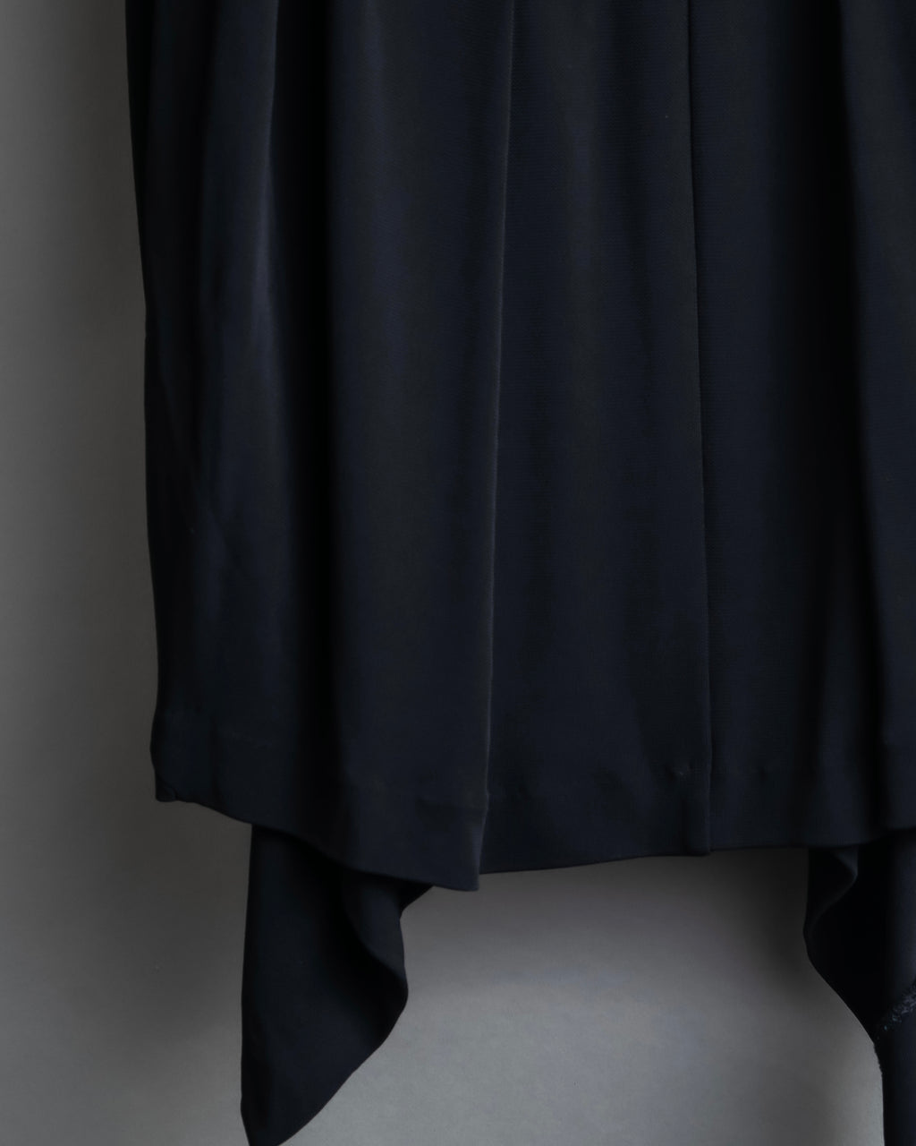 "Alexandar McQueen" Side fabric drape mid length skirt