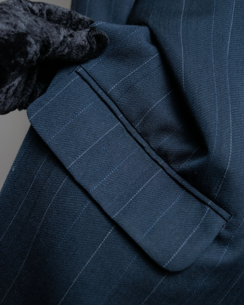 "CHRISTIAN DIOR MONSIEUR"
 Fine pitch stripe pattern notch lapel tailored jacket