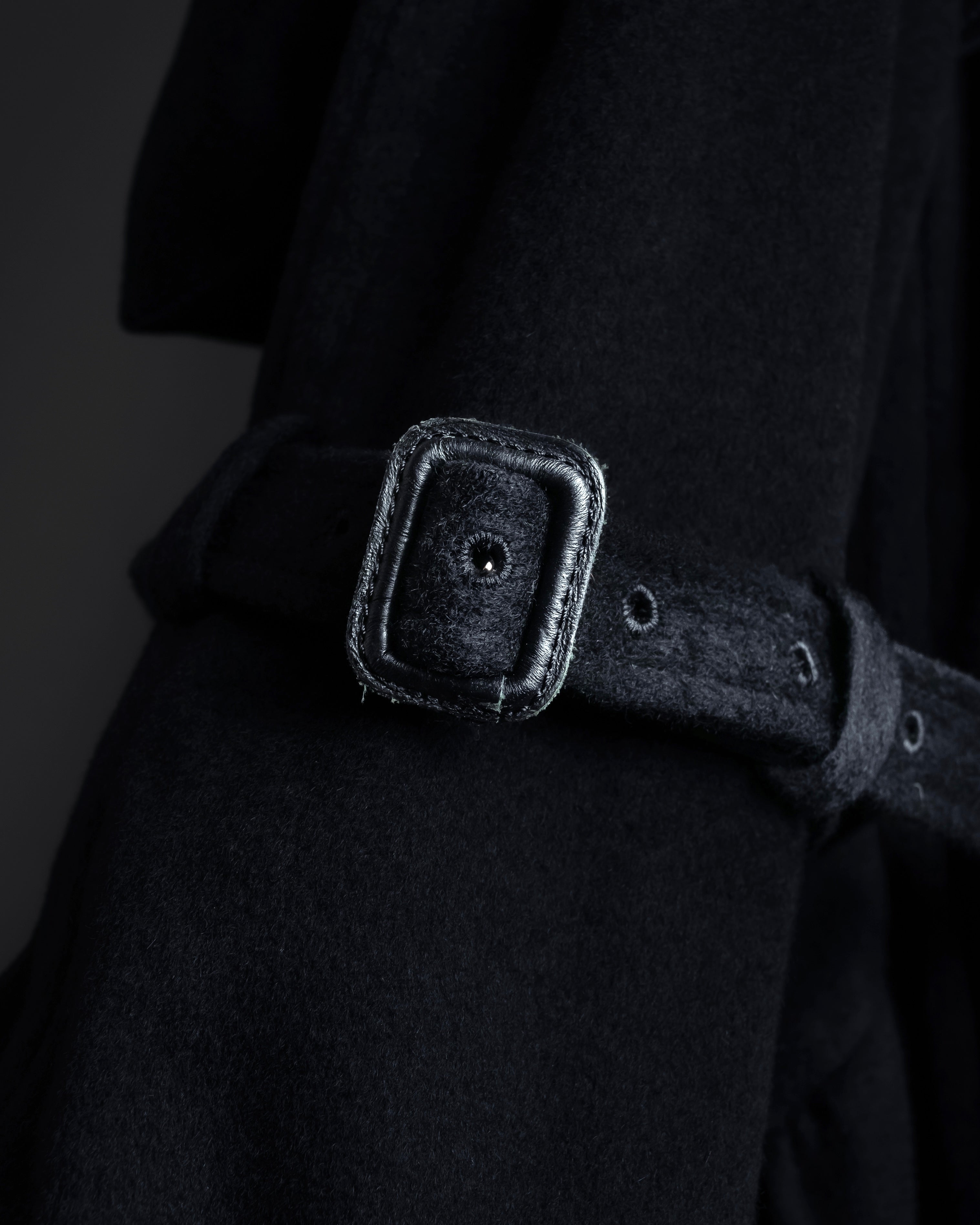 "TORUICHOU" Muffler-style collar military detail coat