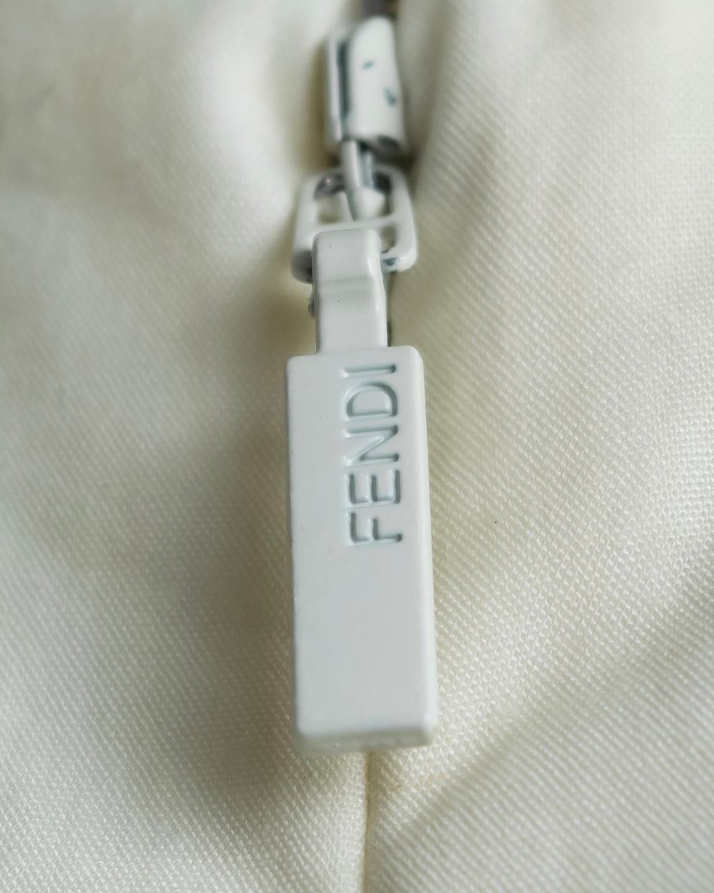 "FENDI" hole pattern and tack designed skirt