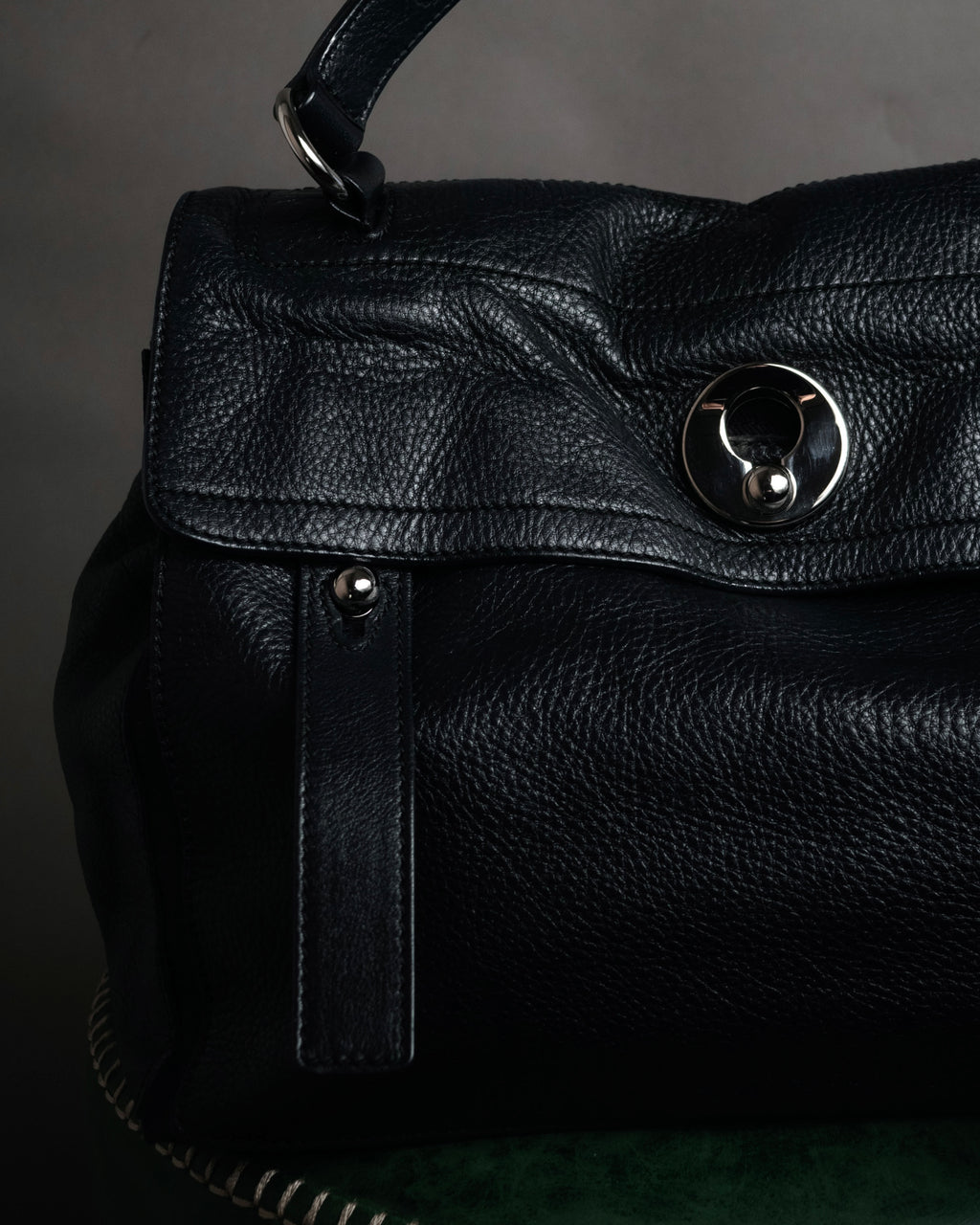 “YVES SAINT LAURENT” Late 2000s Muse Two grained leather flap hand bag