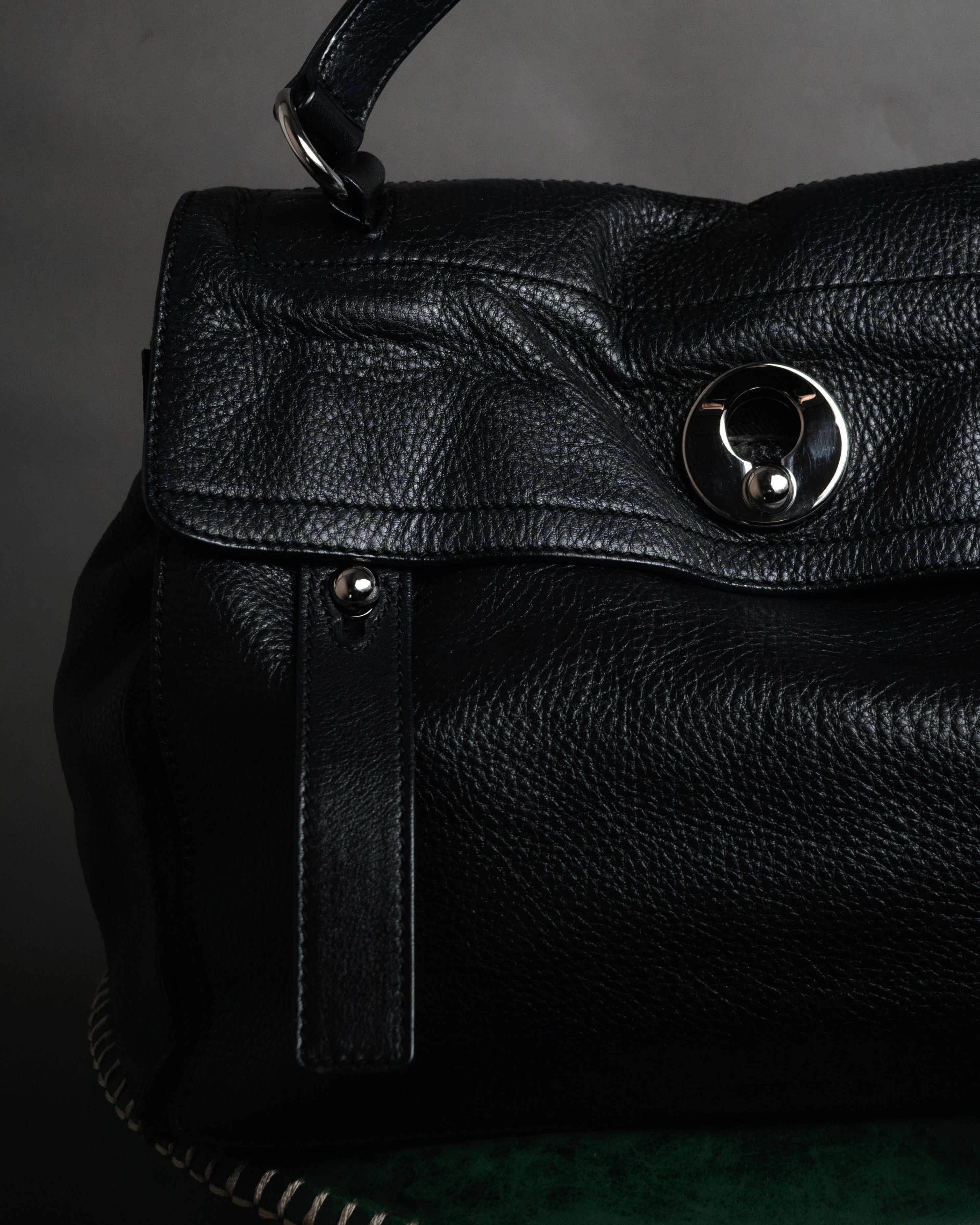 “YVES SAINT LAURENT” Late 2000s Muse Two grained leather flap hand bag