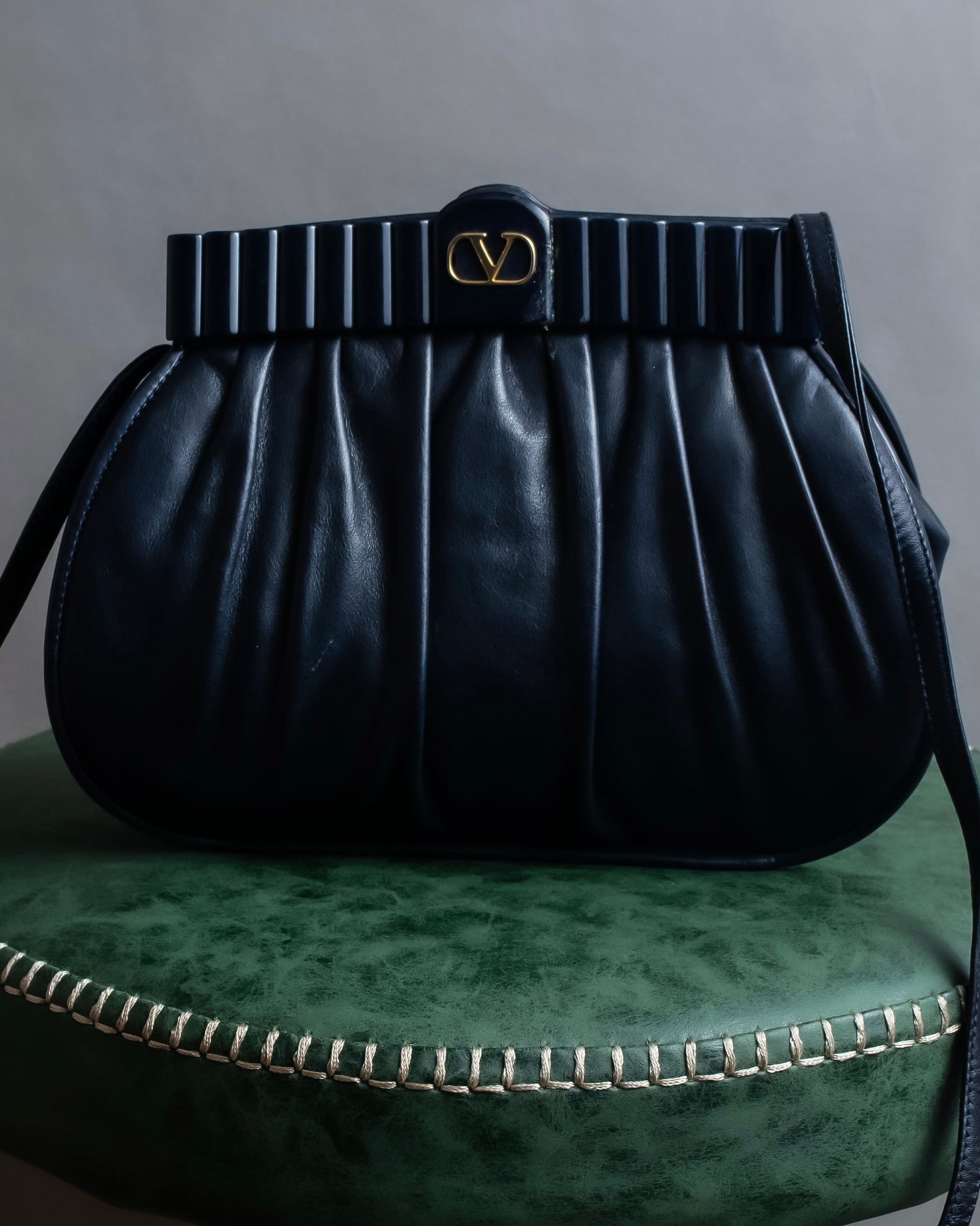 "VALENTINO" Gathered design rounded silhouette shoulder bag