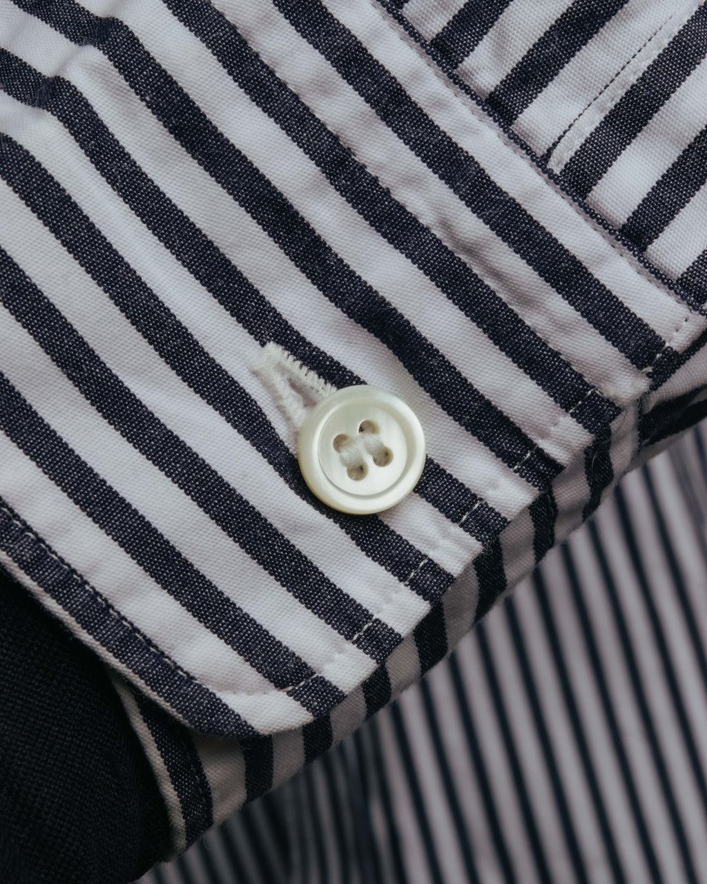"COMME des GARCONS HOMME" 00's Graphic striped long sleeve shirt