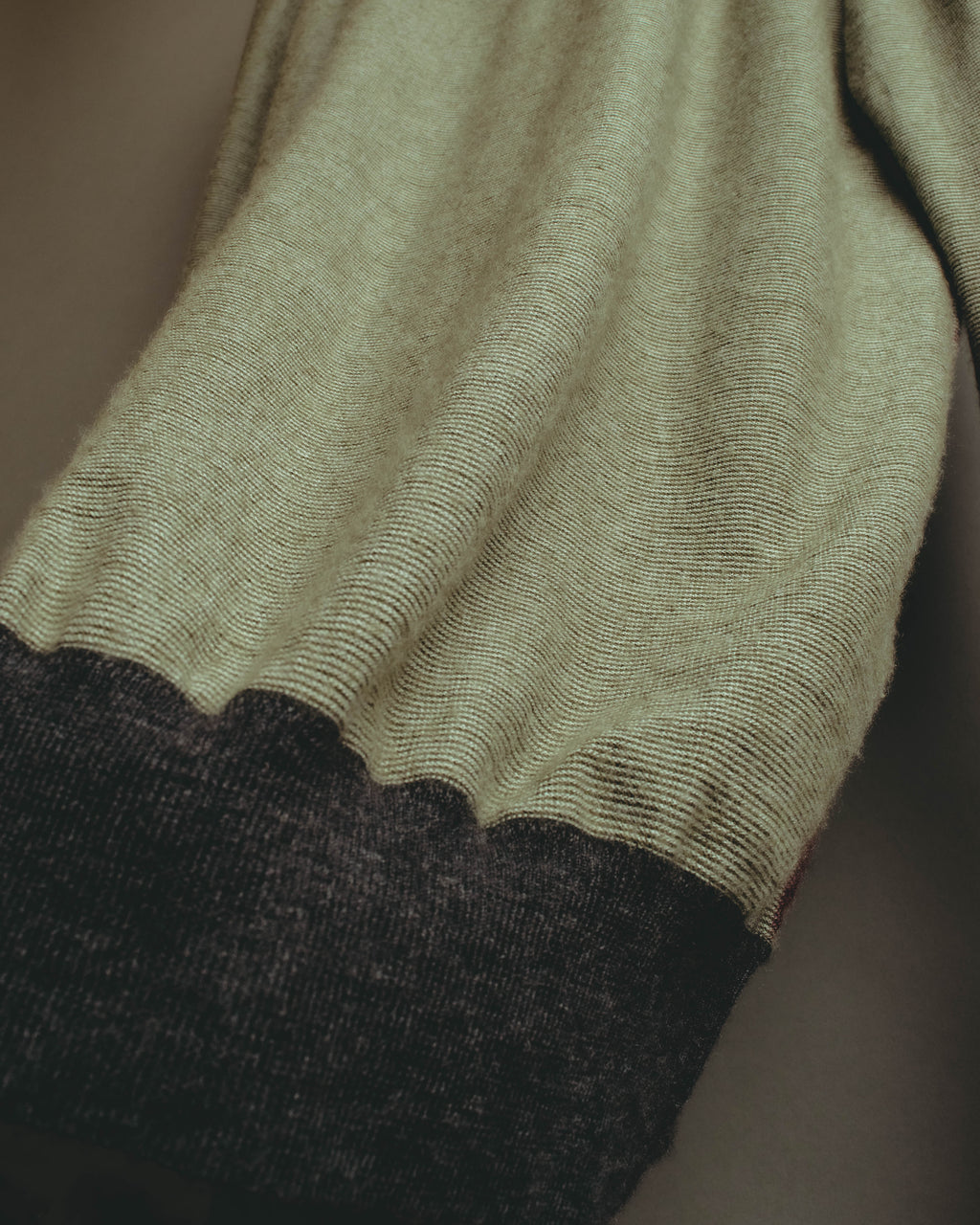 –SPECIAL– "Hermès" 90's-00's Plaid cashmere cardigan