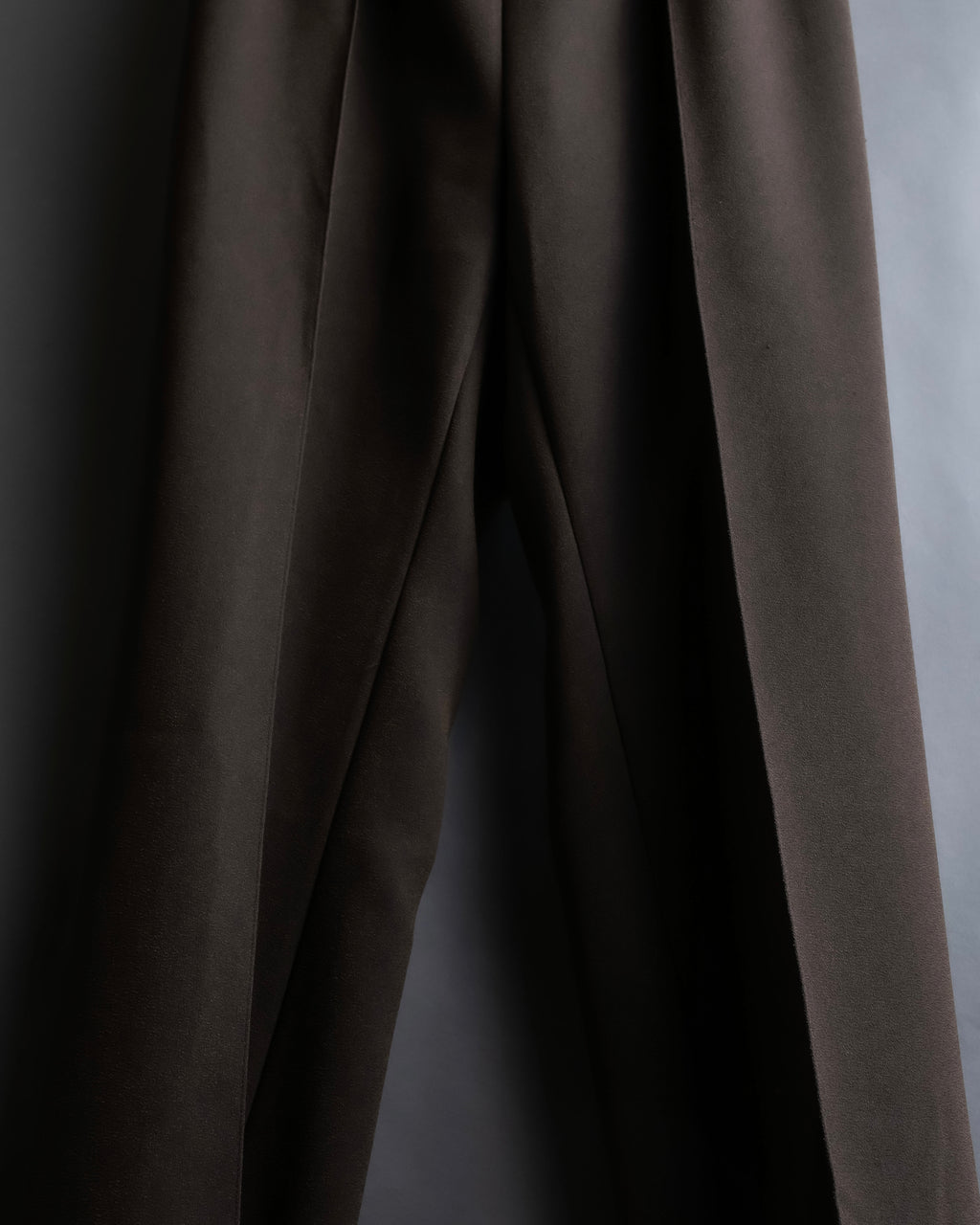 "SHIZUKA KOMURO" Dark brown color easy waist slacks