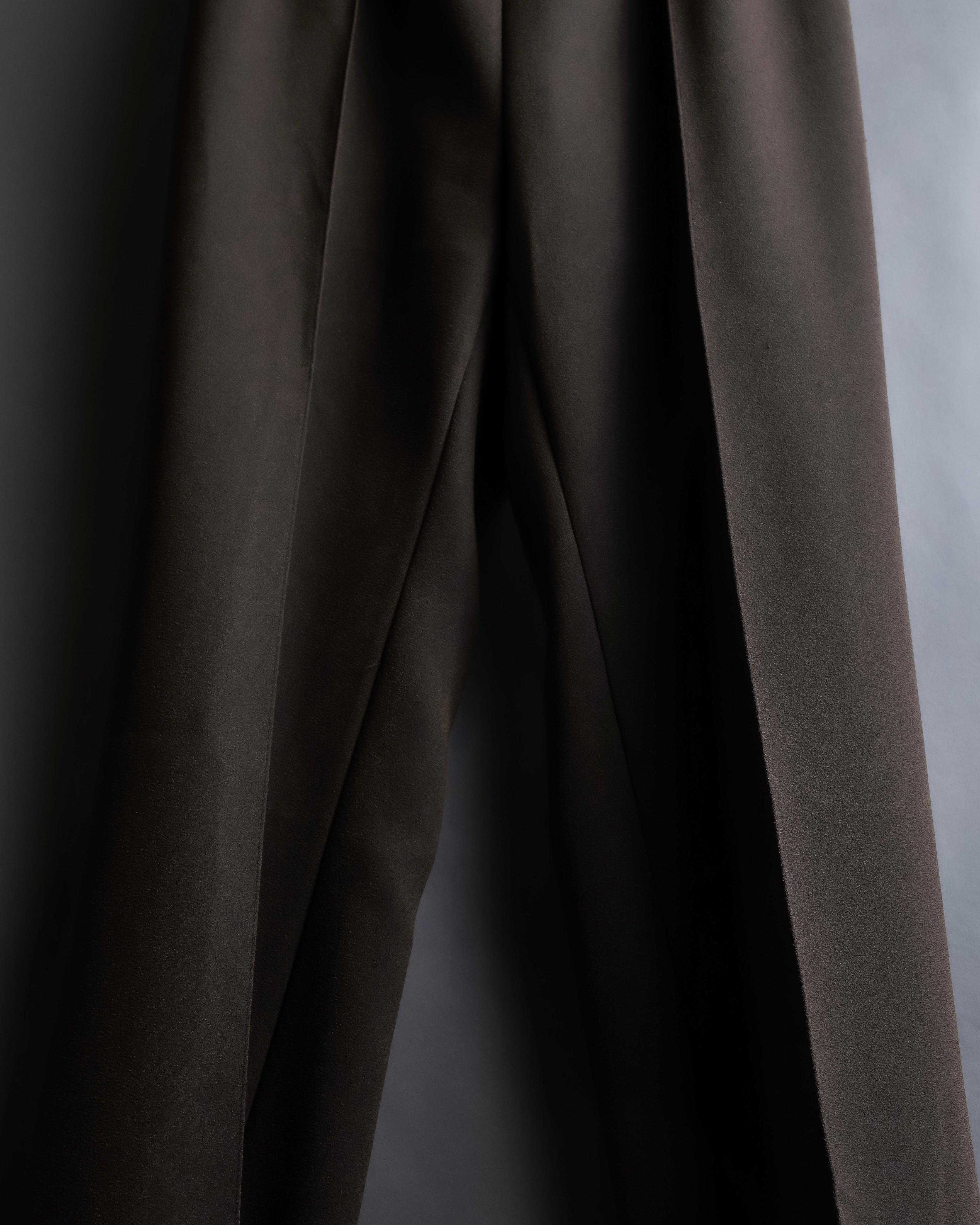 "SHIZUKA KOMURO" Dark brown color easy waist slacks