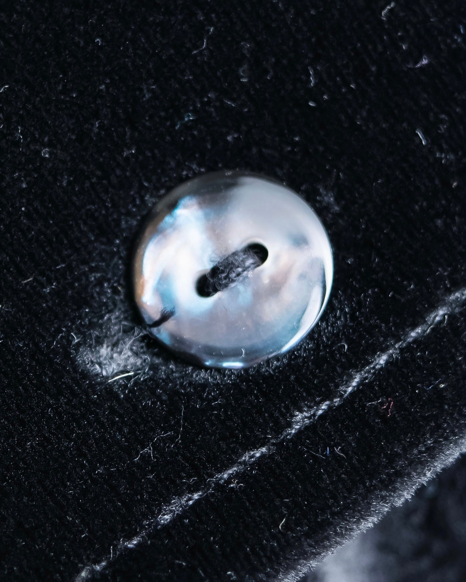 "EXPRESS" Beautiful glossy regular color velour shirt