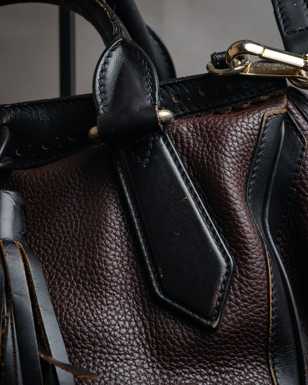 “BURBERRY” 2010’s Brogue tassel leather bag
