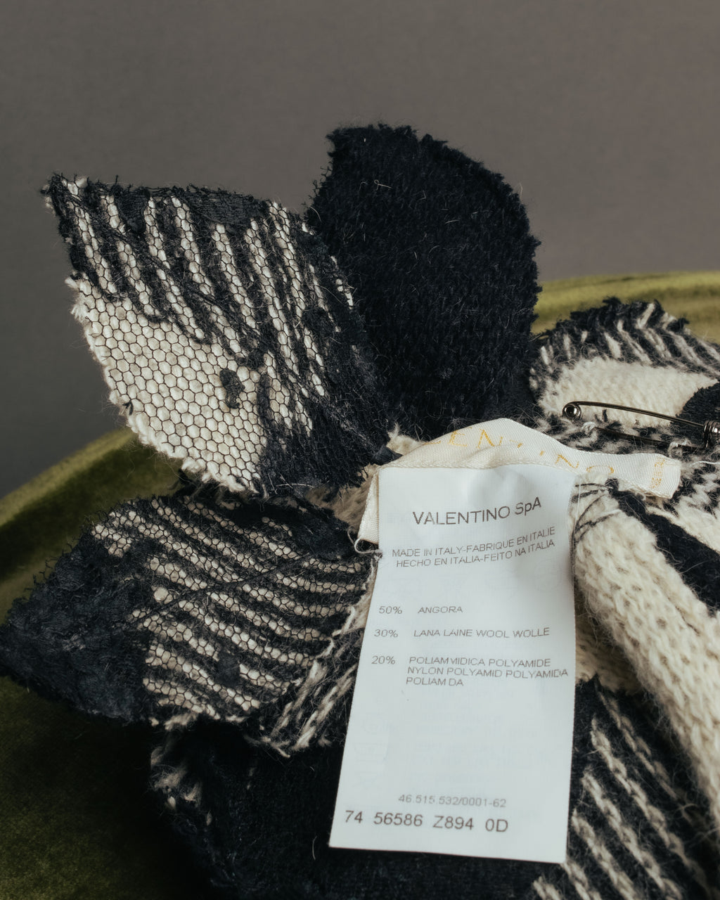 -SPECIAL- “VALENTINO” 00’s houndstooth lace flower corsage