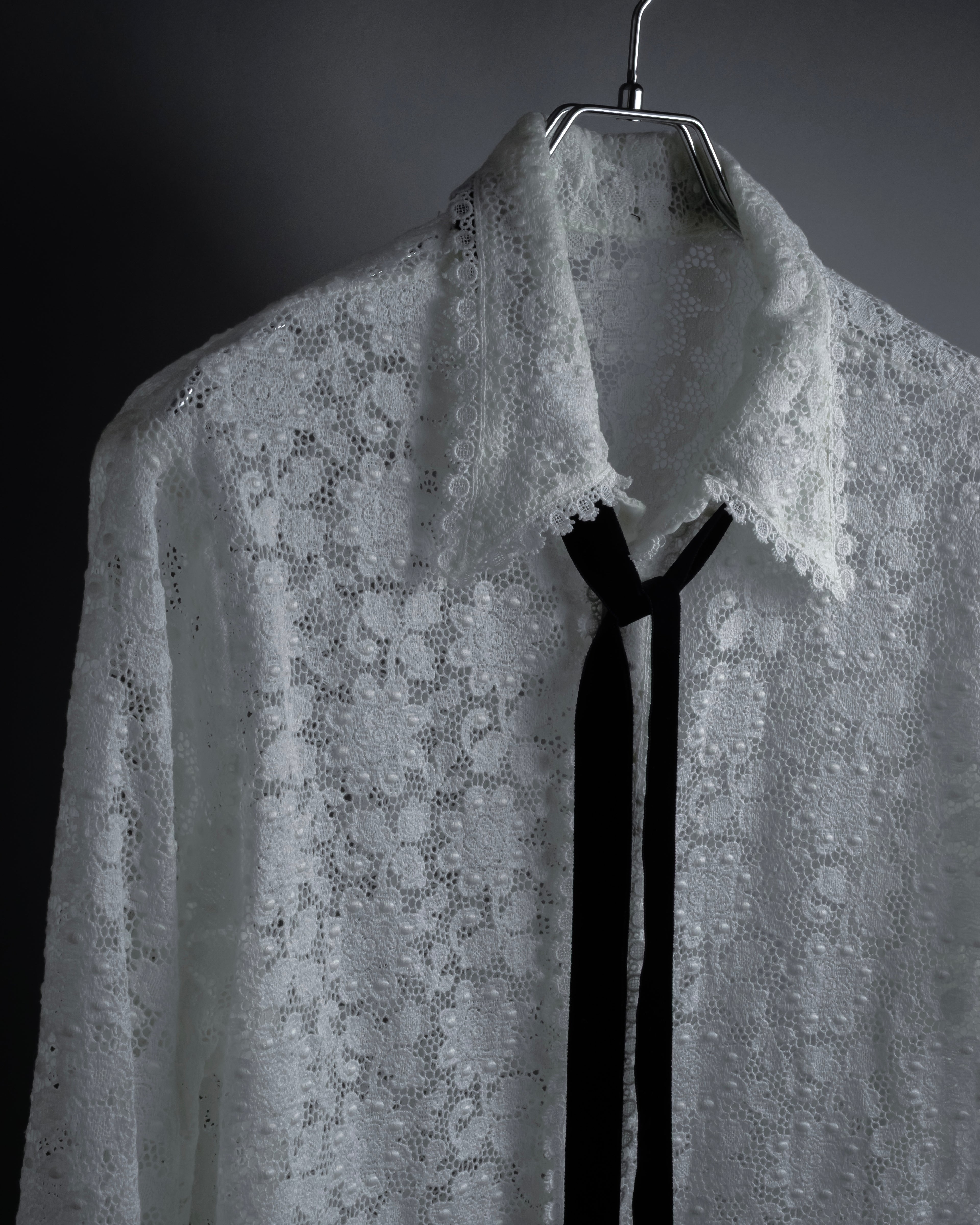 "GUCCI" Michele period floral lace design bow tie shirt