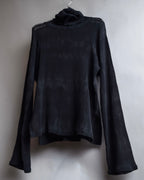 "ISSEY MIYAKE" Layered design high neck delicate knit