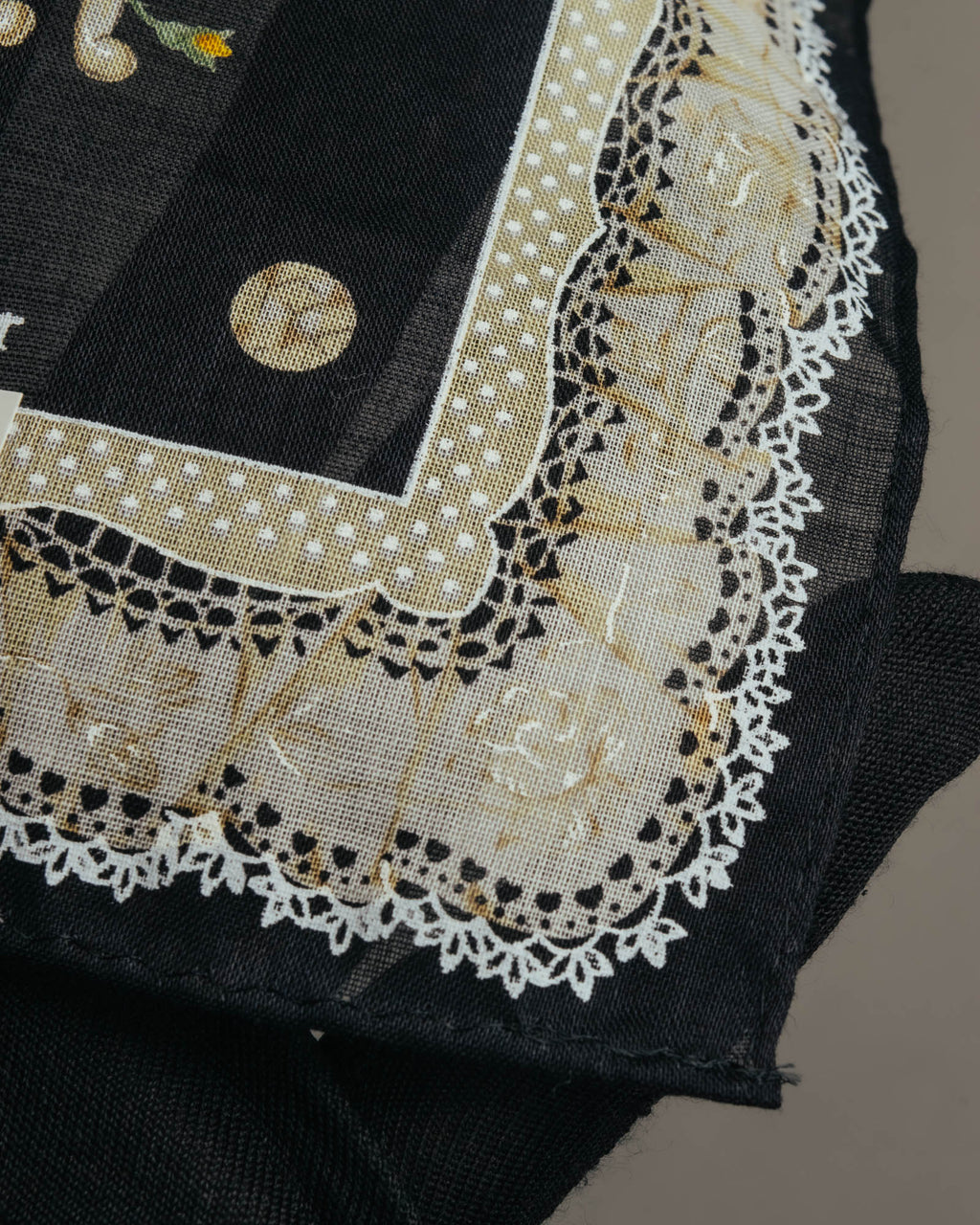 “Christian Dior” 90’s-00’s Romantic dot floral handkerchief scarf