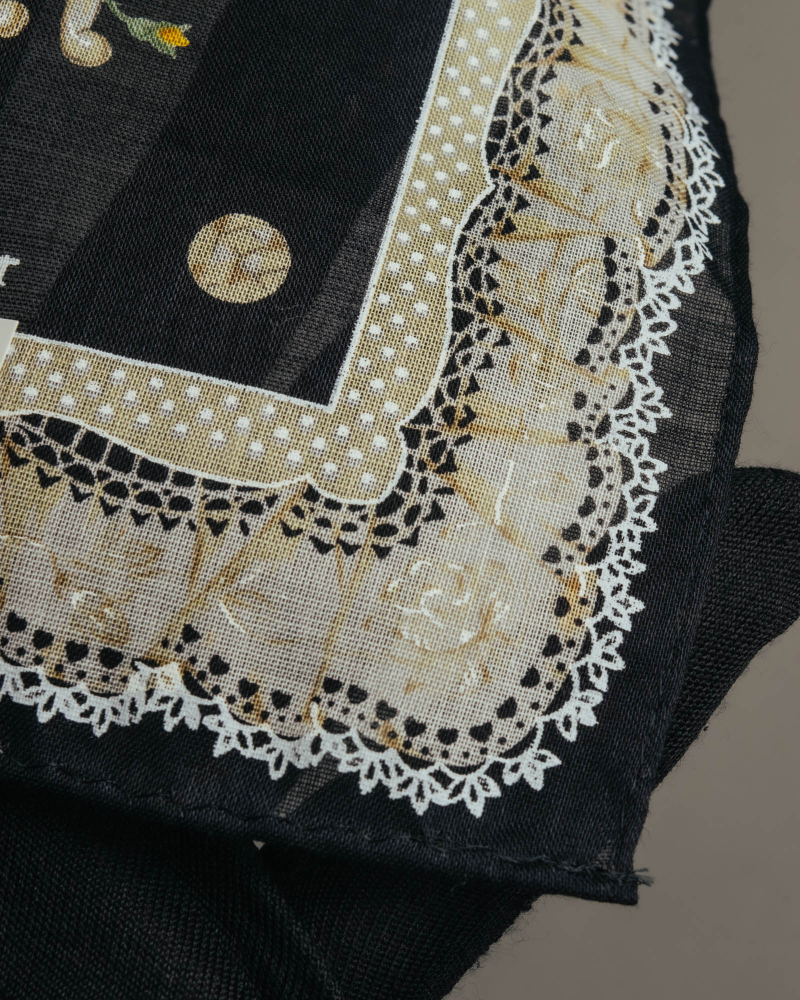“Christian Dior” 90’s-00’s Romantic dot floral handkerchief scarf