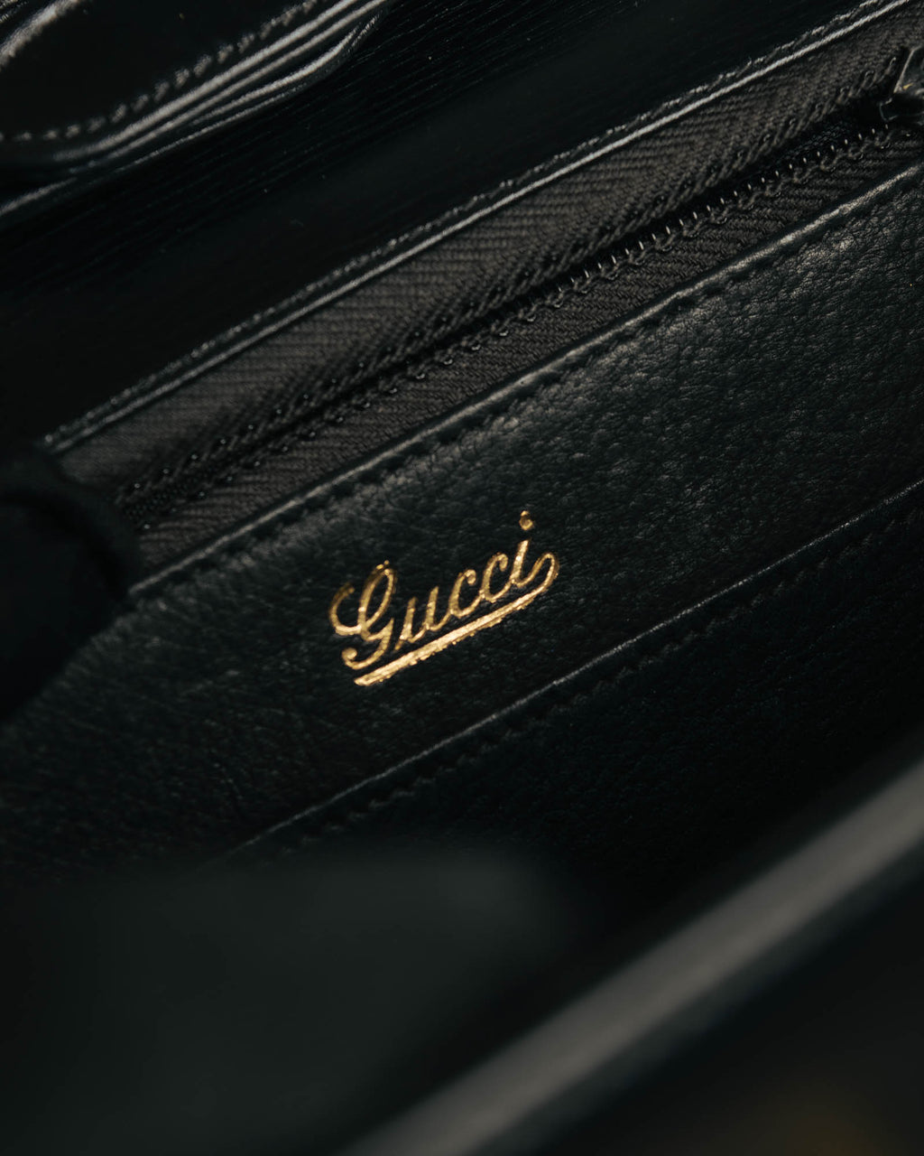 “GUCCI” 80’s-90’s Rope clasp leather shoulder bag