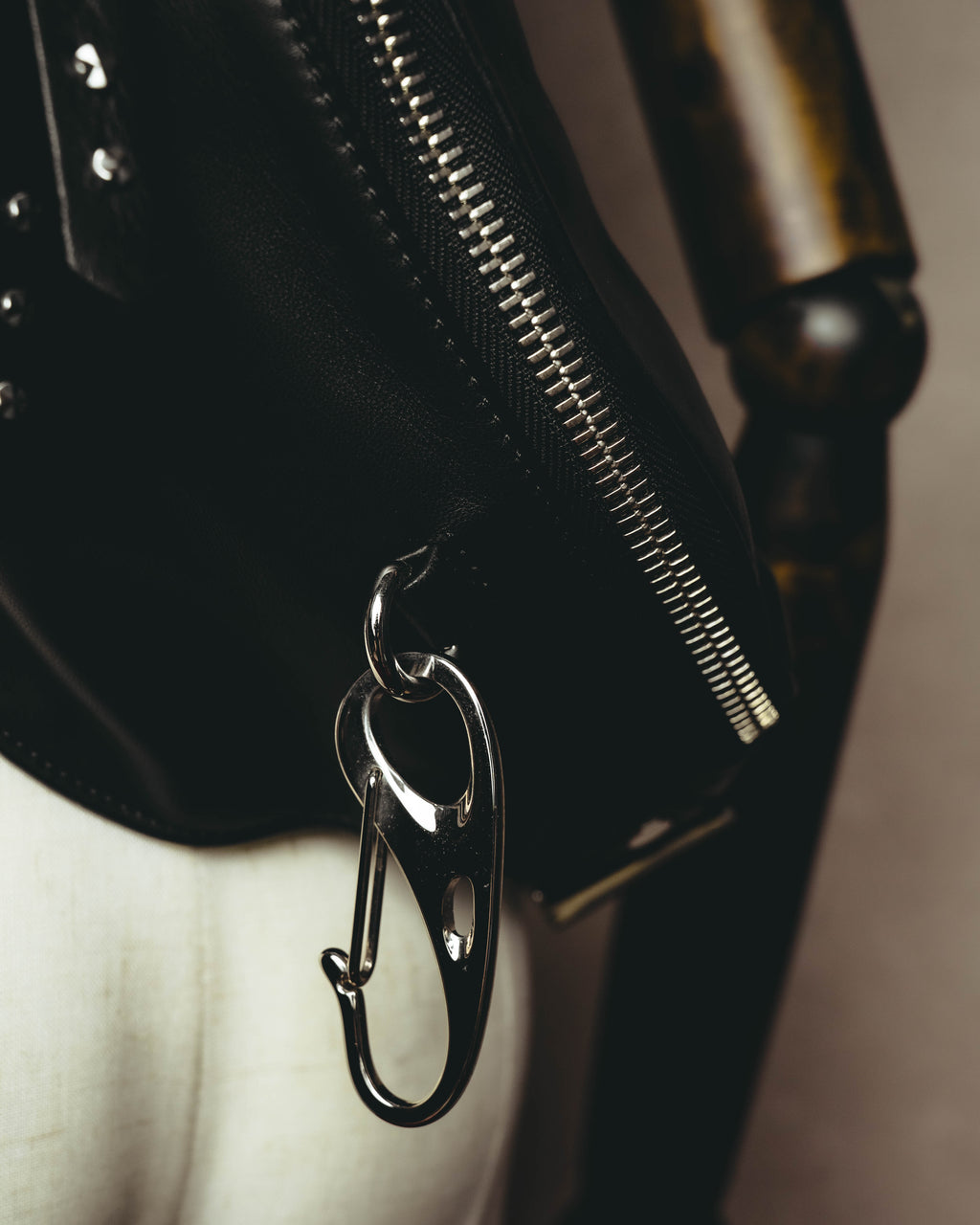 "Alexander McQueen" 10's Edgy leather belt bag