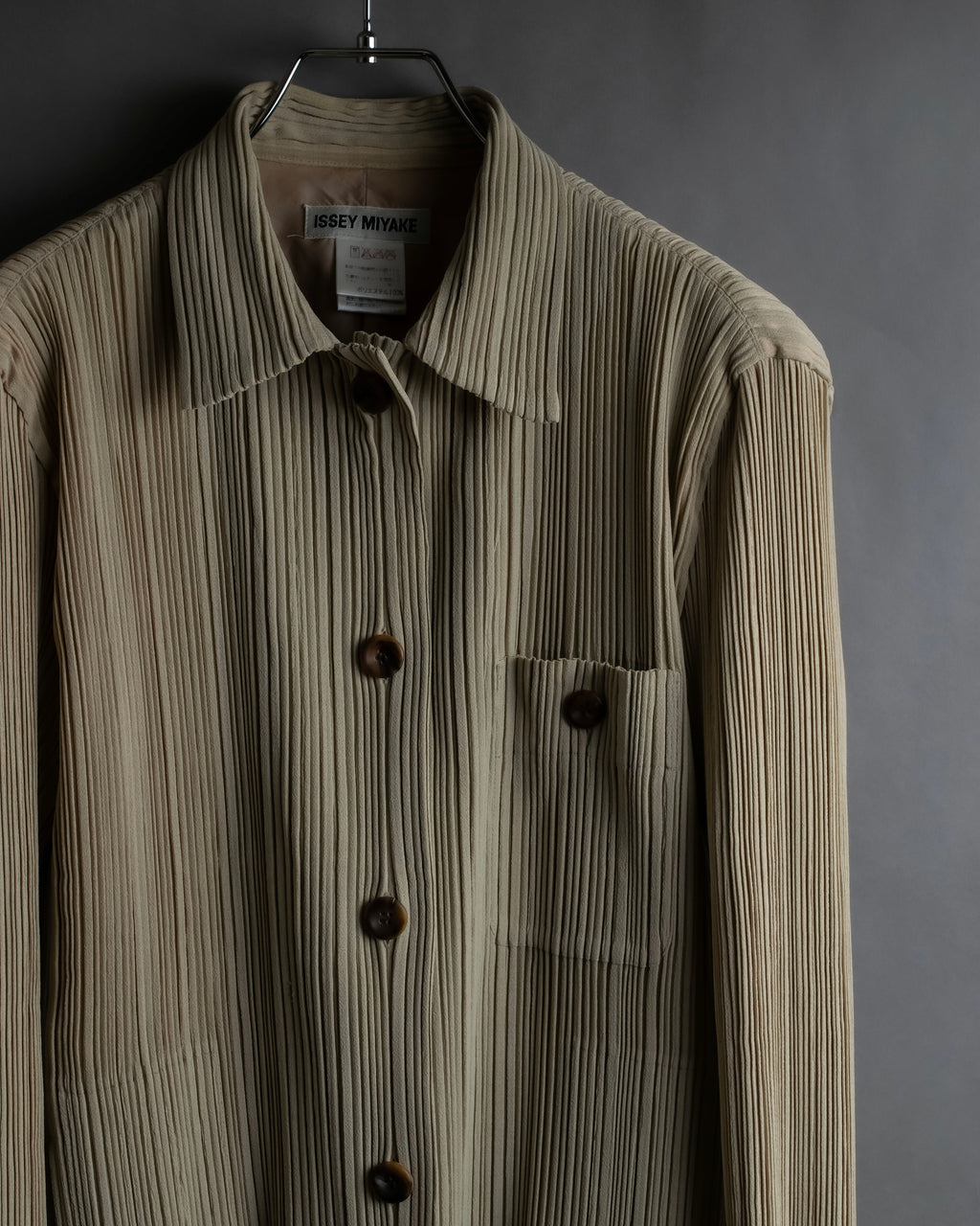 "ISSEY MIYAKE" Fine pleated shirt jacket
