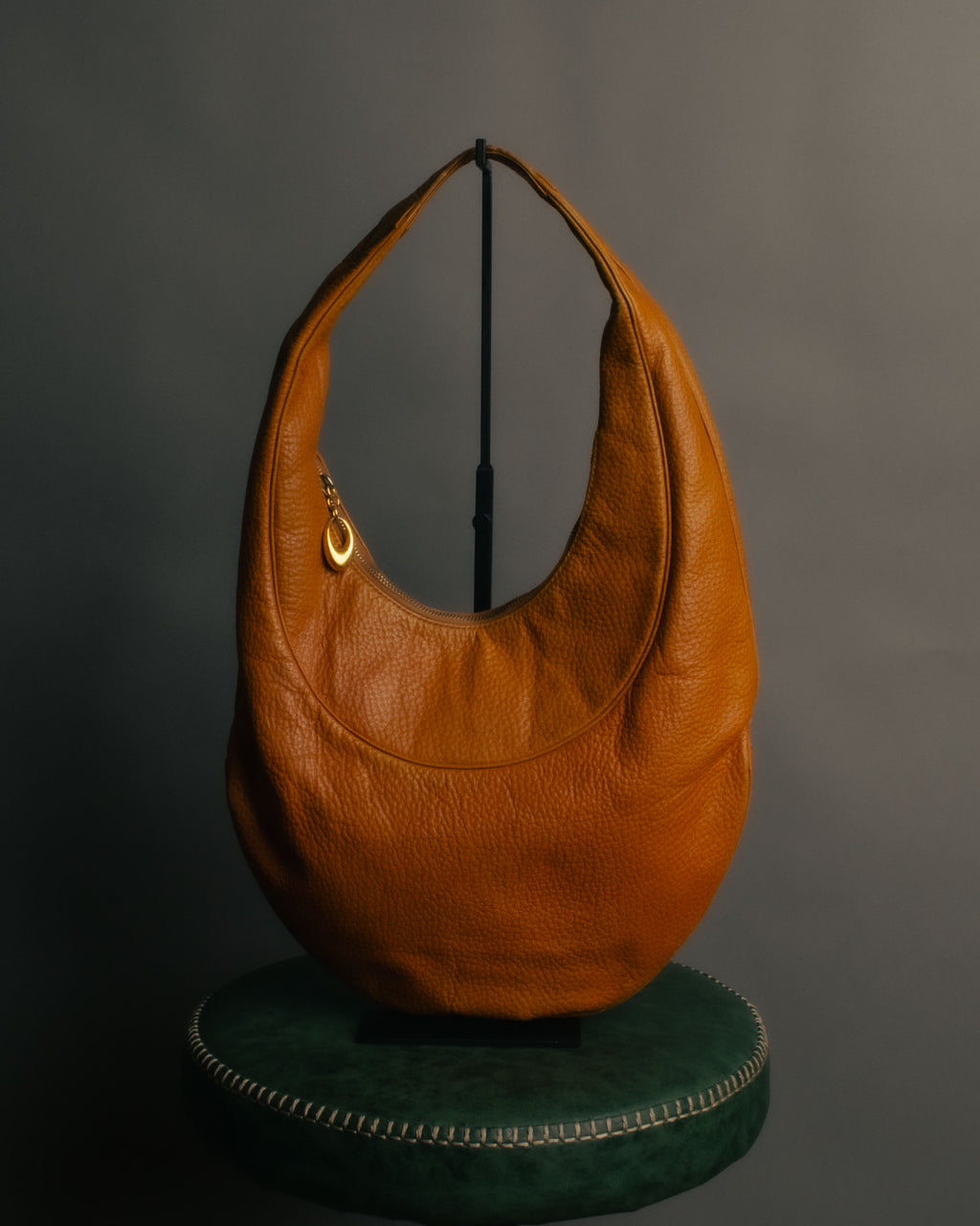 “BVLGARI” 90’s-00’s crescent leather hobo bag