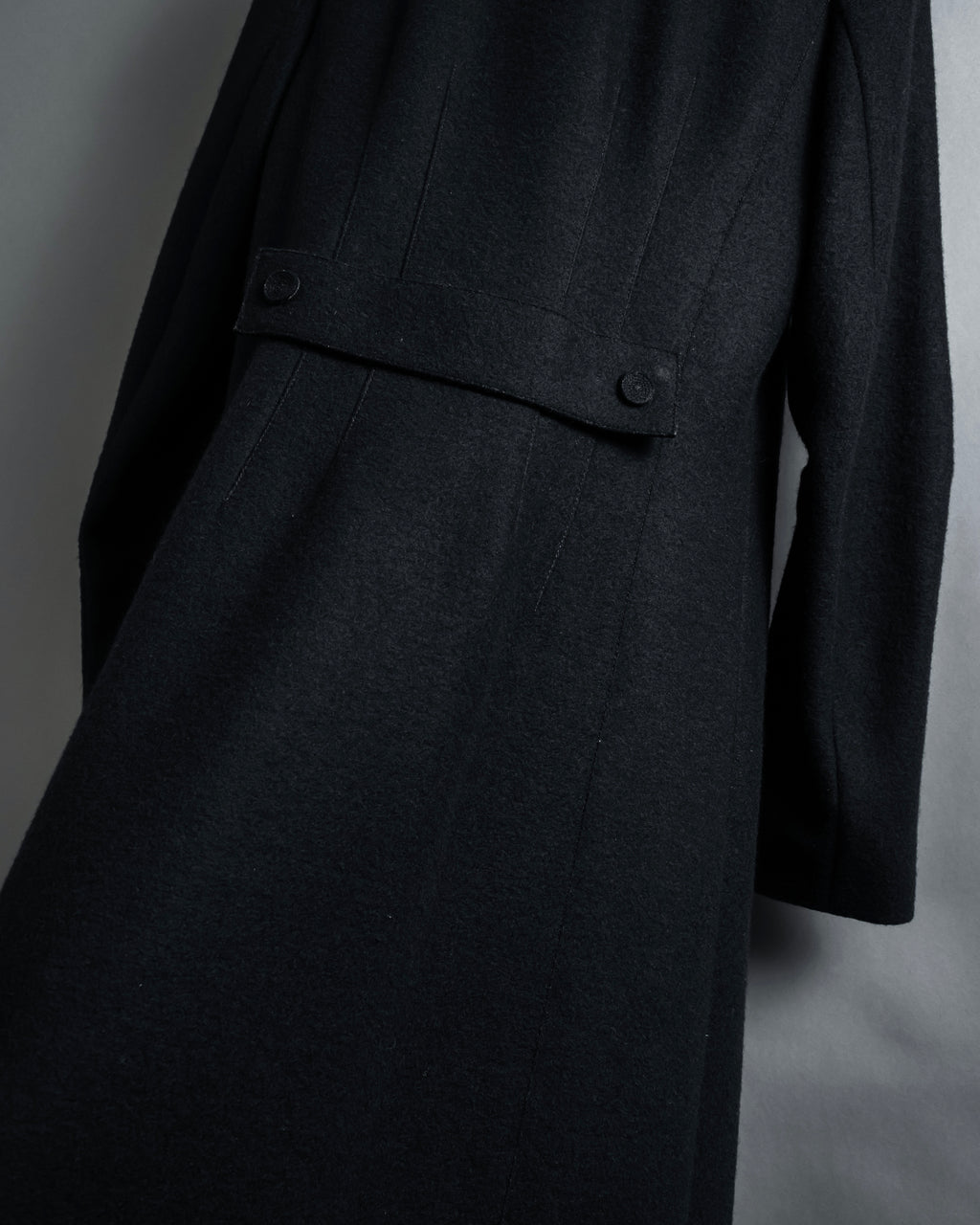 "Marc Jacobs" A soft flowing flared silhouette long coat