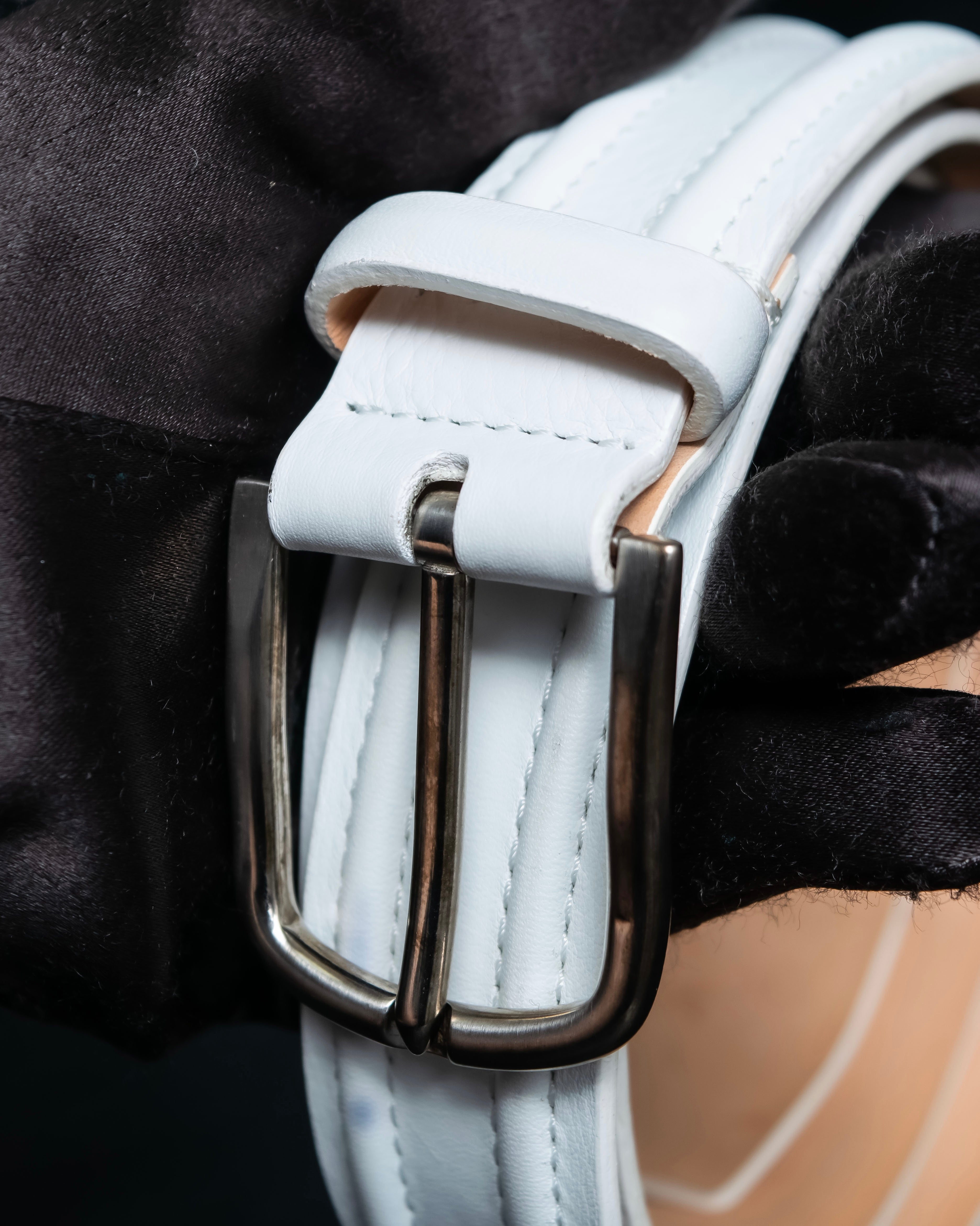 "GIORGIO ARMANI" Genuine leather white color belt