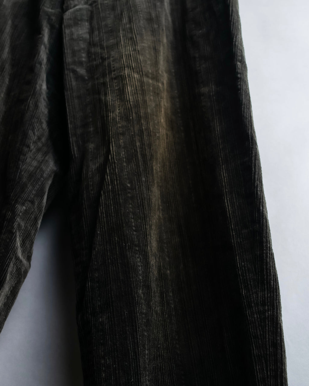 "HERMES" Faded corduroy tapered pants