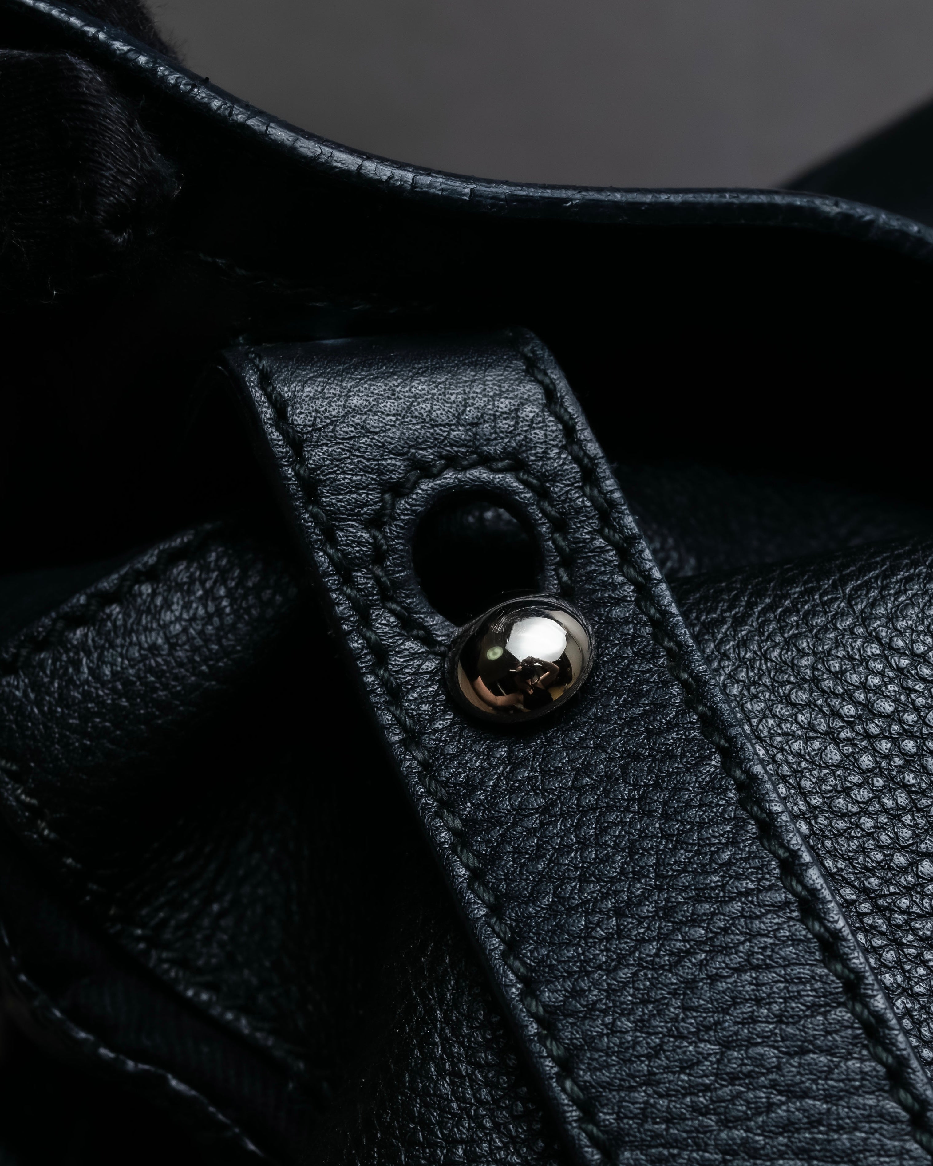 "YVES SAINT LAURENT" Silver parts design Muse toe leather bag