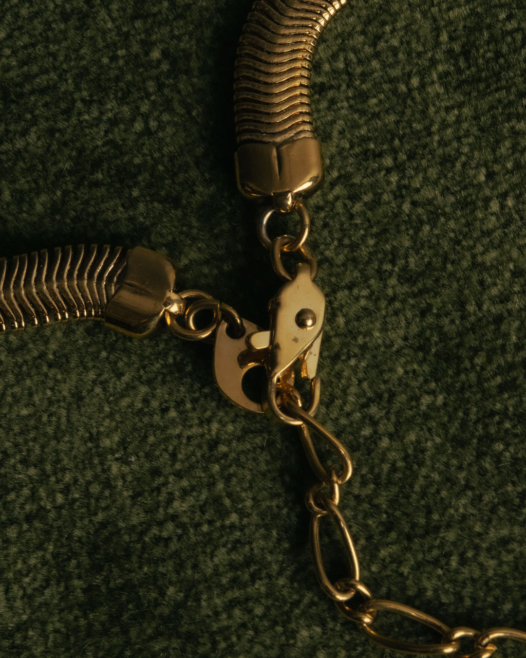 "Yves Saint Laurent" 80's-00's Gold tone textured pendant necklace