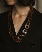 Collar de cadena de resina con carey escultórica de Christian Dior