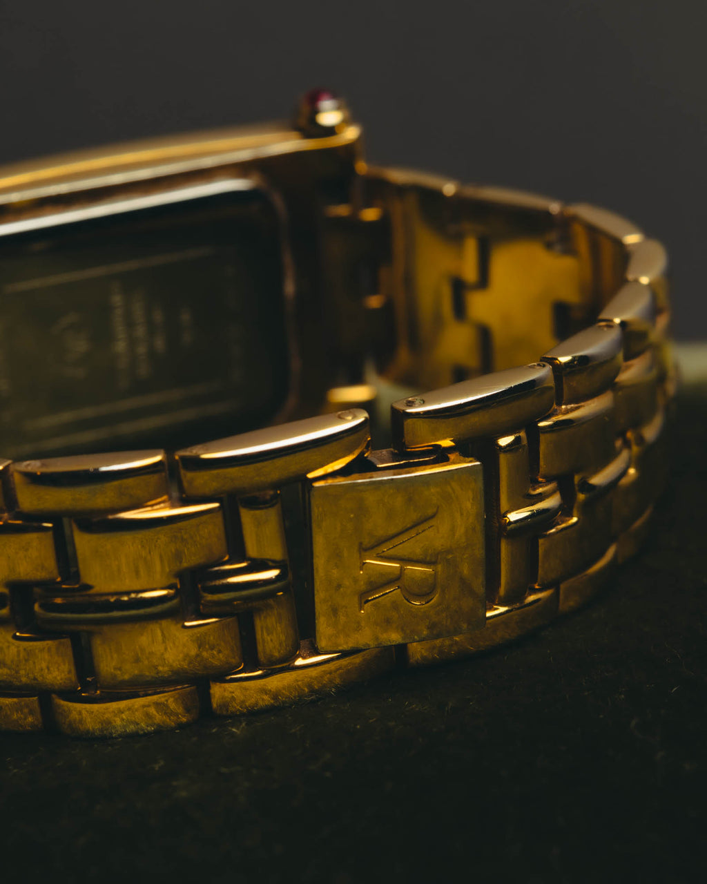 "VALENTINO ROLENTA" 90's-00's Decorative rhinestone quartz watch