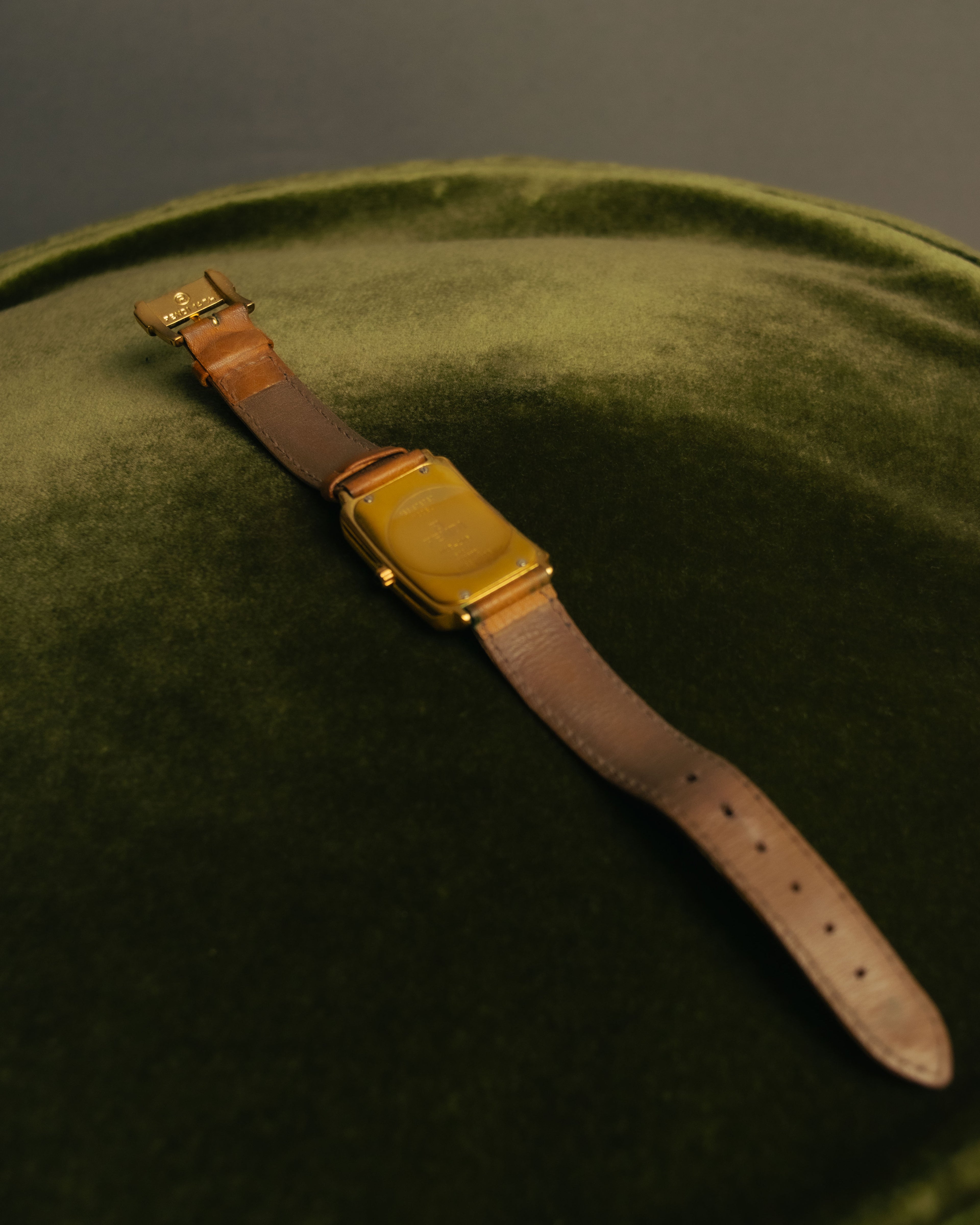 “FENDI” 80’s-90’s Rectangular quartz leather watch