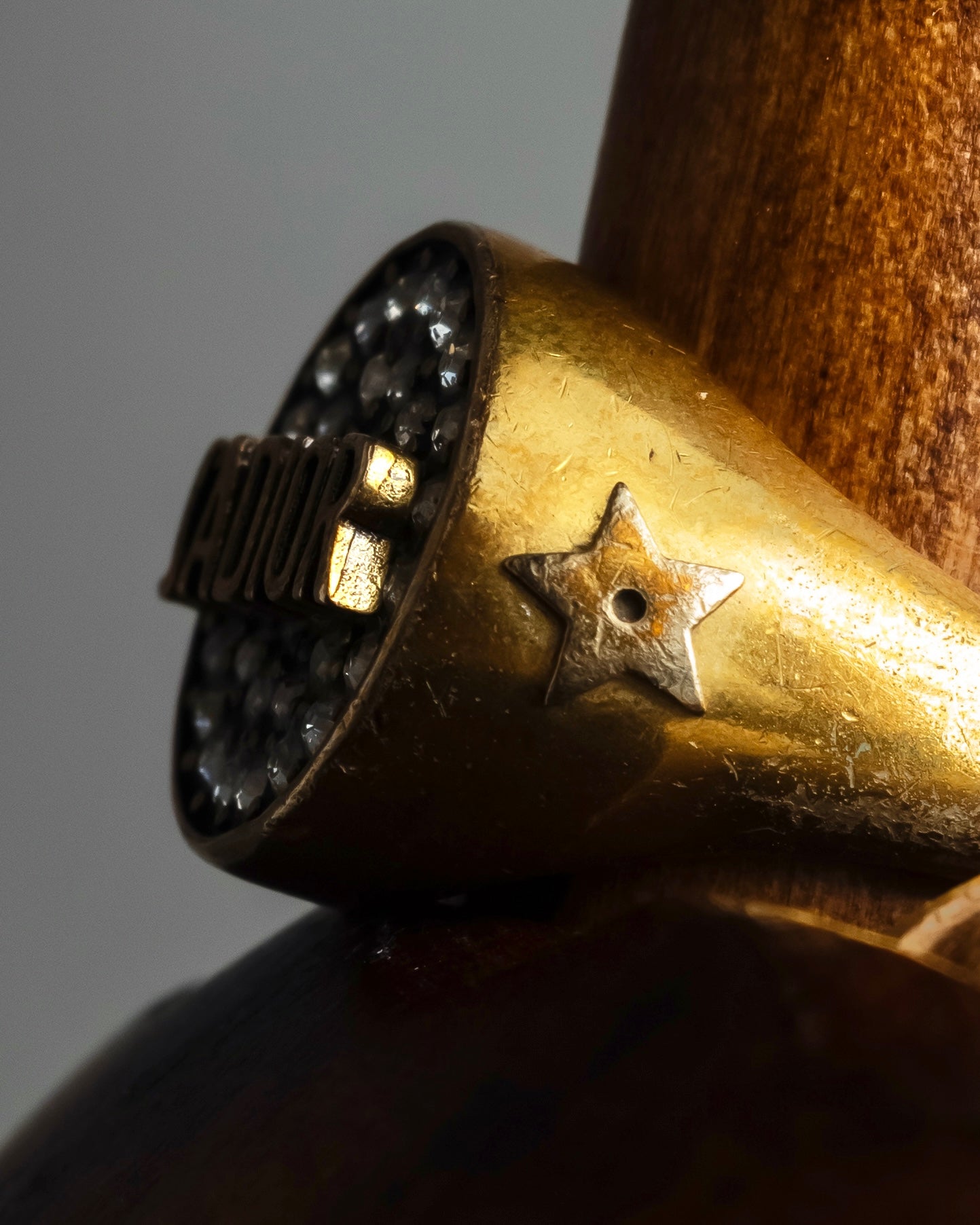 "DIOR" J’ADIOR engraved signet ring